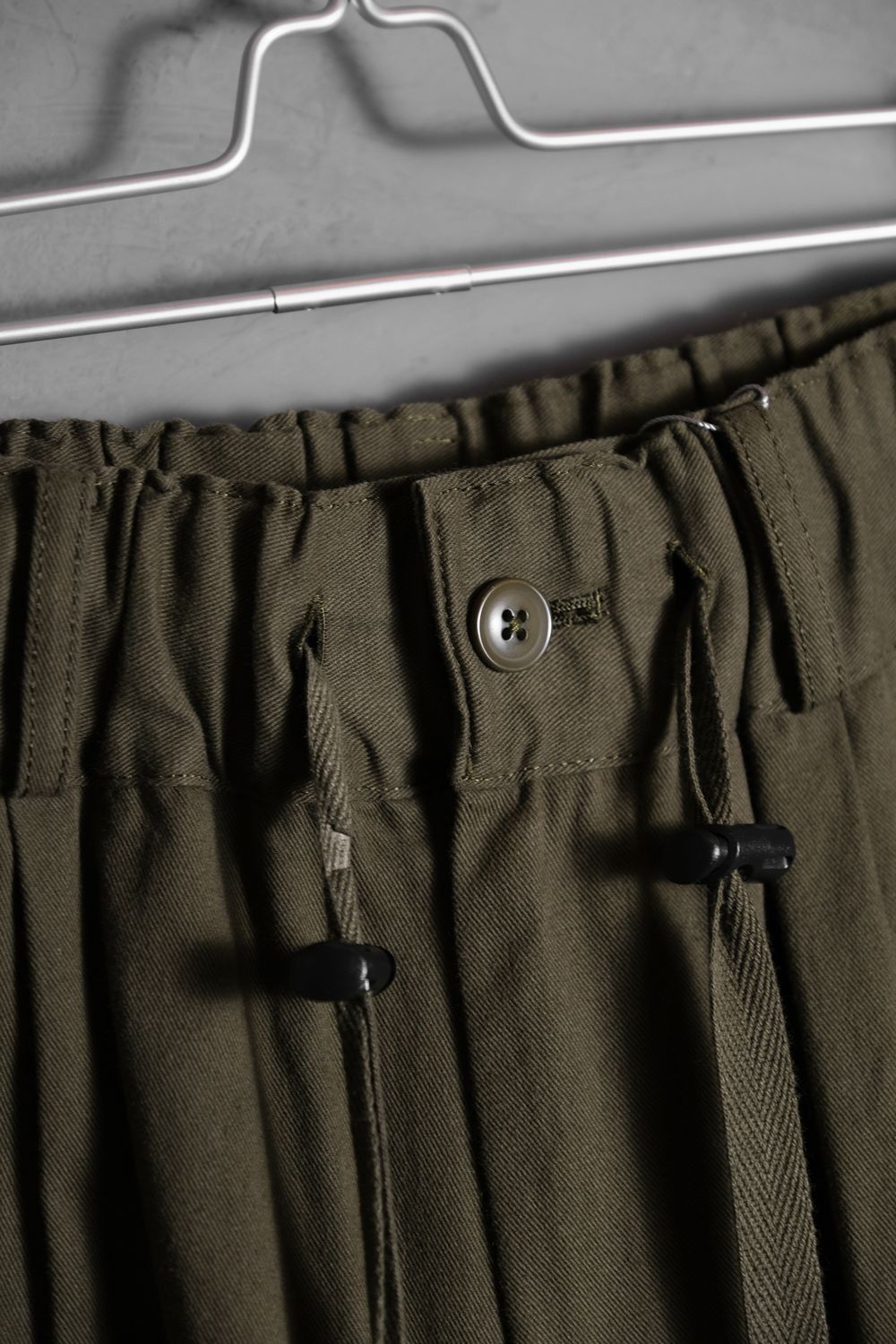 COTTON DRILL ZIPPER POCKET BALLOON PANTS – THE SHOP YOHJI