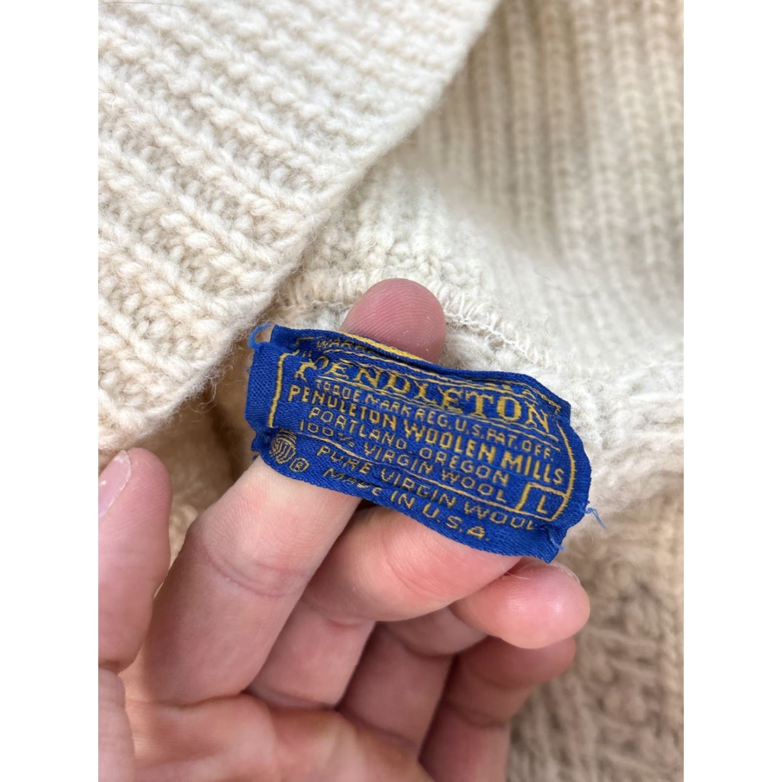 Pendleton VINTAGE Pendleton Cardigan Sweater Womens Large Ivory Shawl Chunky Knit Wool 70s L Womens Size L / US 10 / IT 46 - 4 Thumbnail