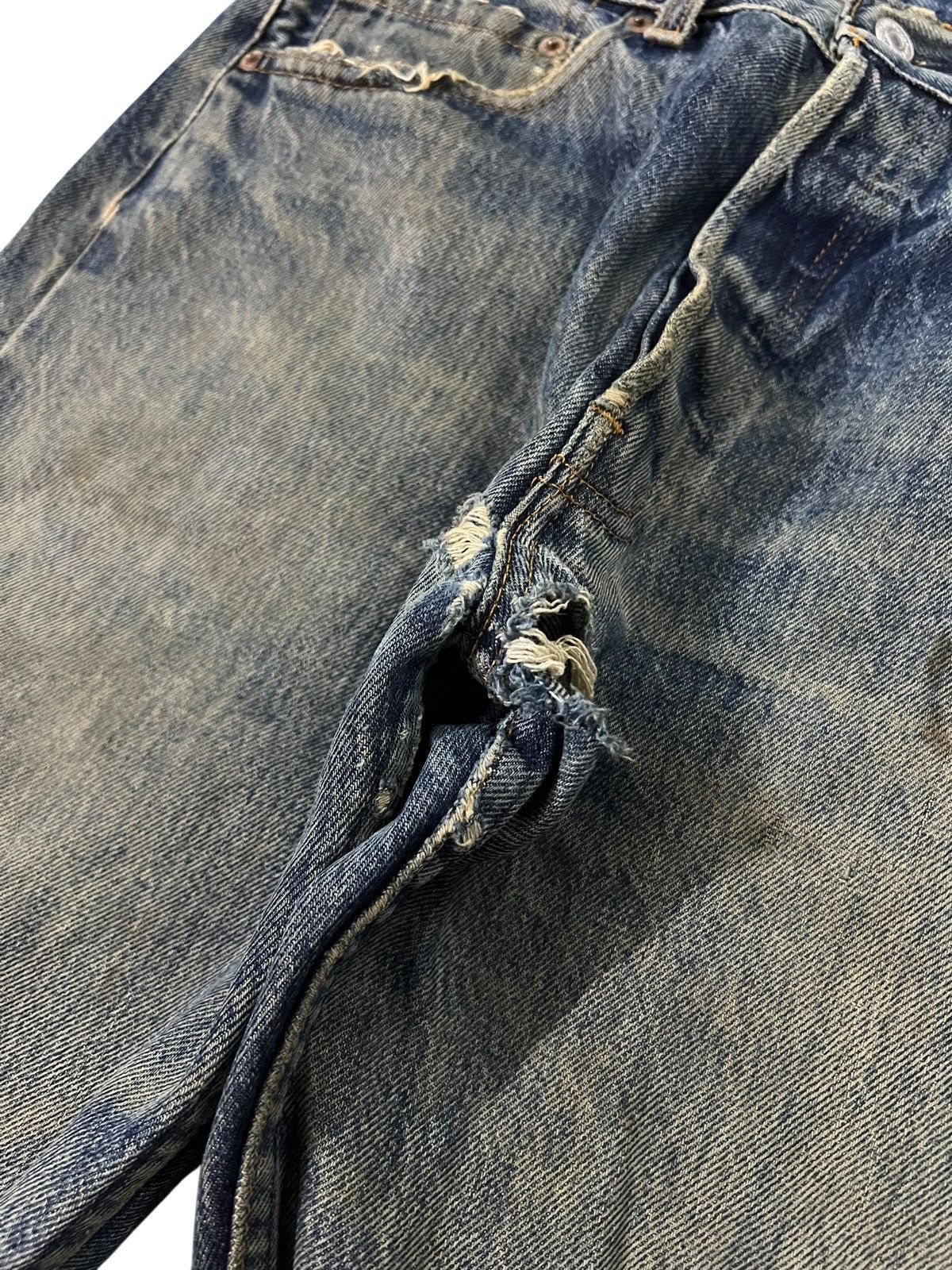 Levi's Vintage 90’s Levi’s 501 Distress Ripped Jean#kurt corbain Size US 30 / EU 46 - 7 Thumbnail