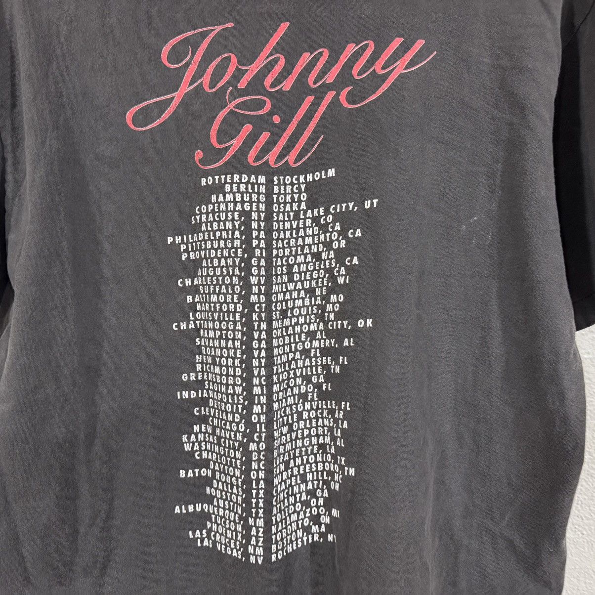 Hanes Vintage Johnny Gill Tour Shirt 1990 Size L Made In USA Size US L / EU 52-54 / 3 - 9 Thumbnail