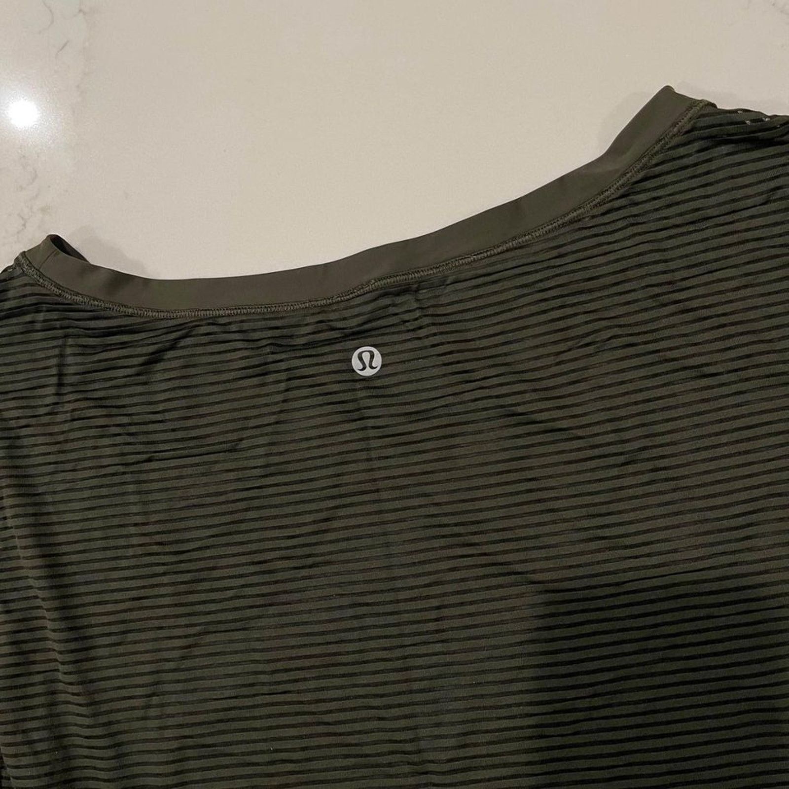 Lululemon Lululemon Lean In CS Top Dark Olive Mesh Stripe Womens Small Size S / US 4 / IT 40 - 4 Thumbnail