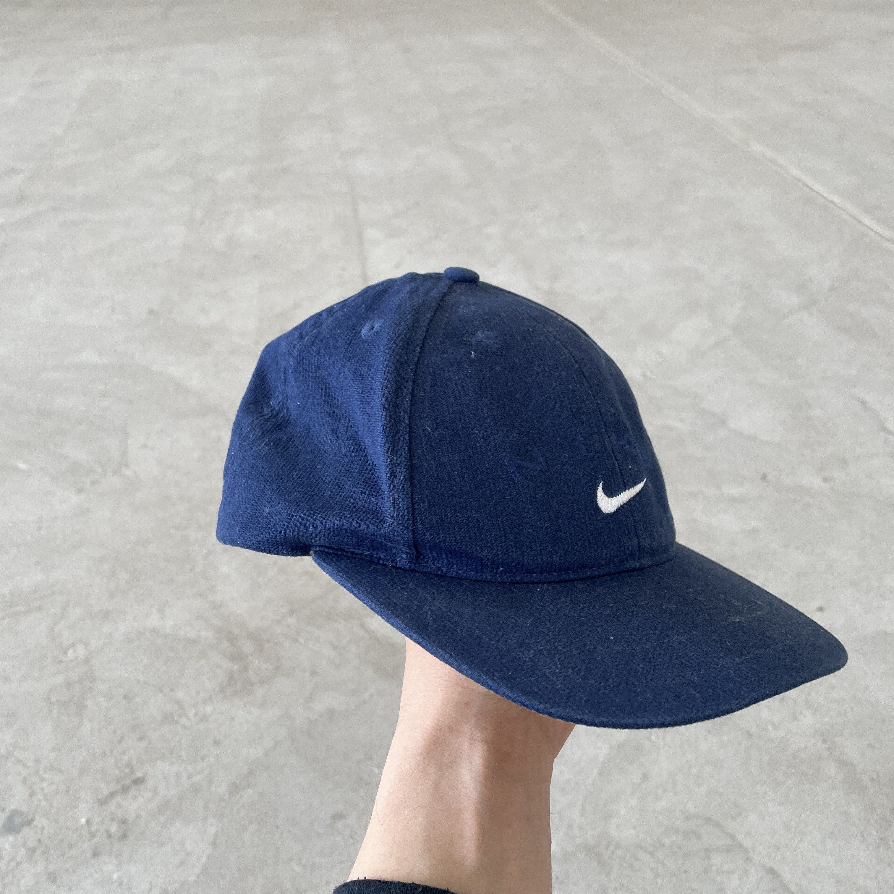 Nike Vintage Nike Swoosh Logo Navy Yellow Strapback Hat Cotton Size ONE SIZE - 3 Thumbnail