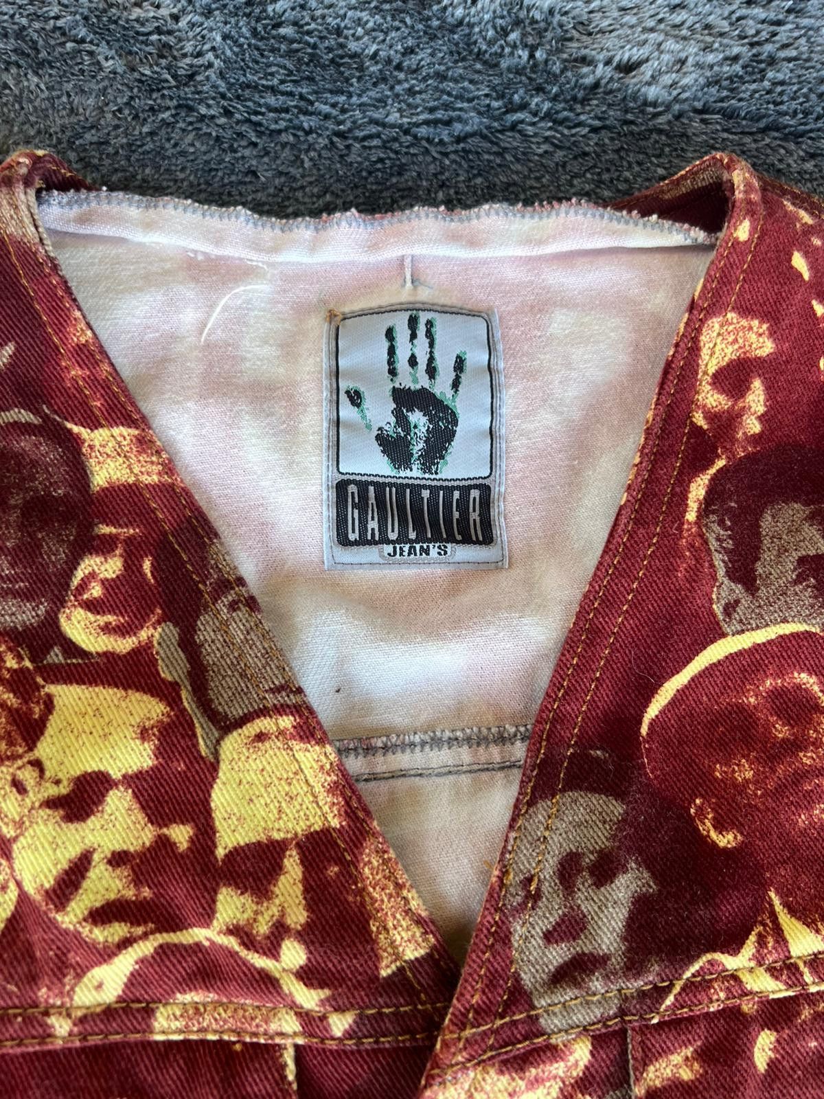 Jean Paul Gaultier A/W 1992 Denim Gilet "Faces" Size M / US 6-8 / IT 42-44 - 6 Thumbnail