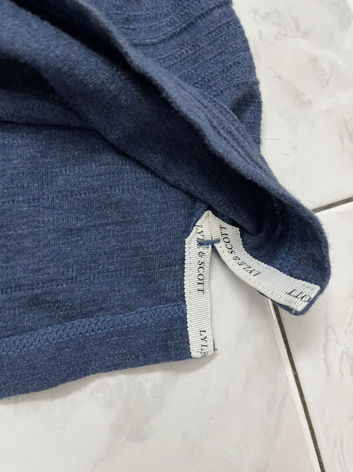 Fred Perry × Lacoste × Lyle & Scott Lyle & Scott Black Label Assymetrical Tee shirt Size US L / EU 52-54 / 3 - 11 Thumbnail