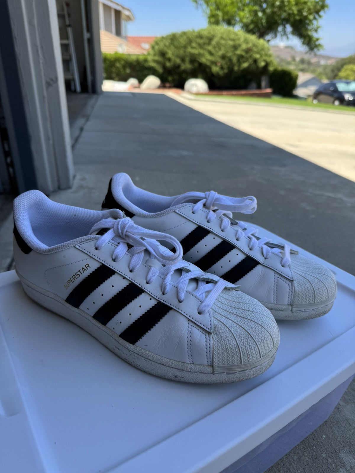 Adidas Adidas Superstars Size US 8 / EU 41 - 3 Thumbnail