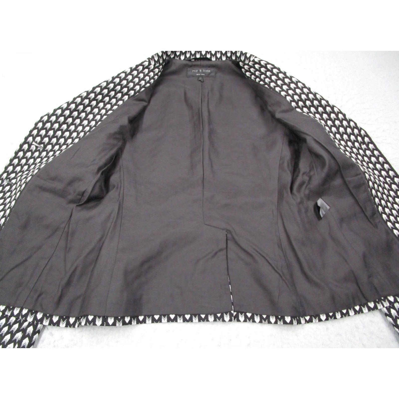 Rag & Bone Rag Bone Blazer Women 2 Black Arrow Print Bailey 2 Button Wool Blend Cotton Blend Jacket Cardigan? Size XS / US 0-2 / IT 36-38 - 4 Thumbnail