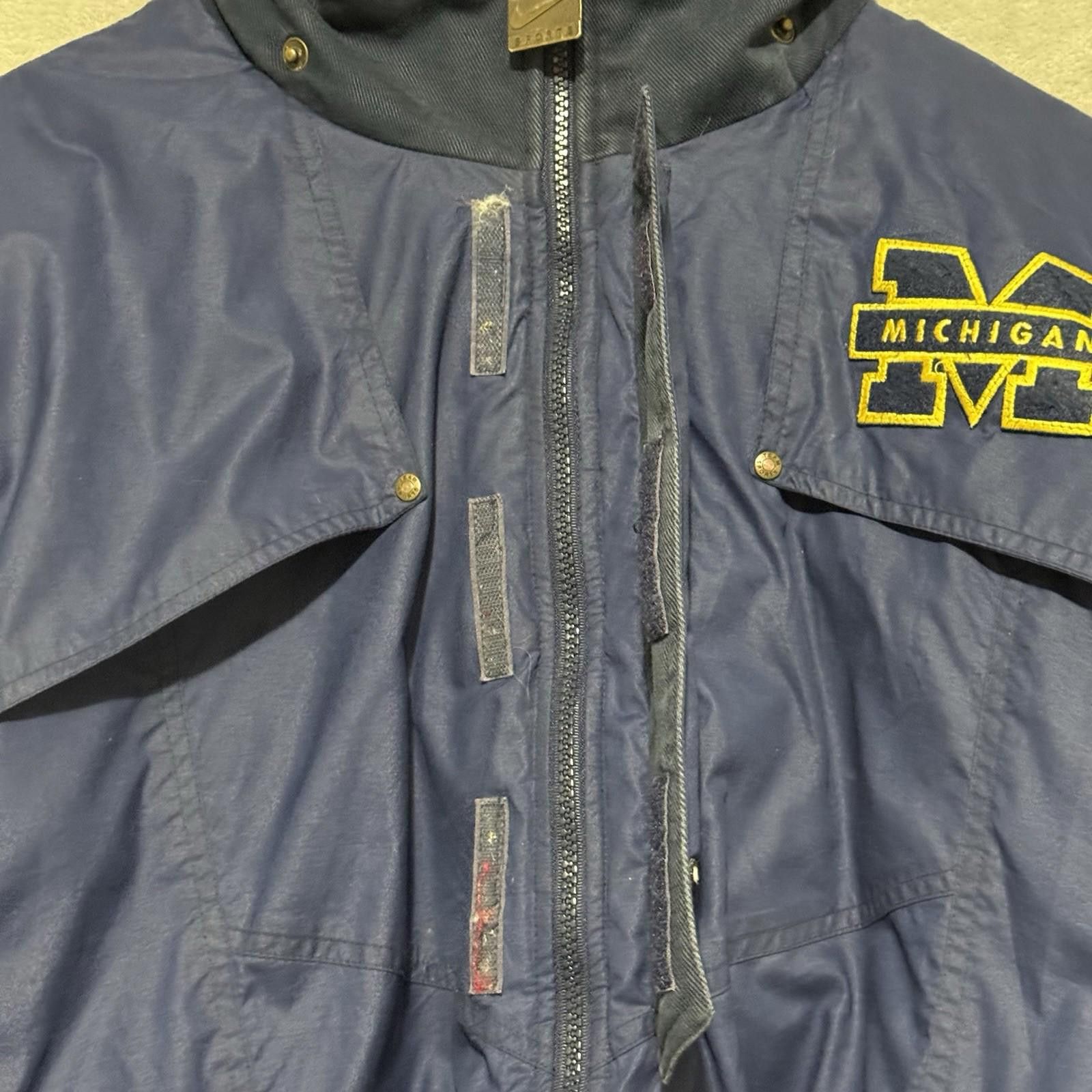 Nike 90s Michigan Wolverines Puffer Jacket Size XL Men’s Size ONE SIZE - 12 Thumbnail