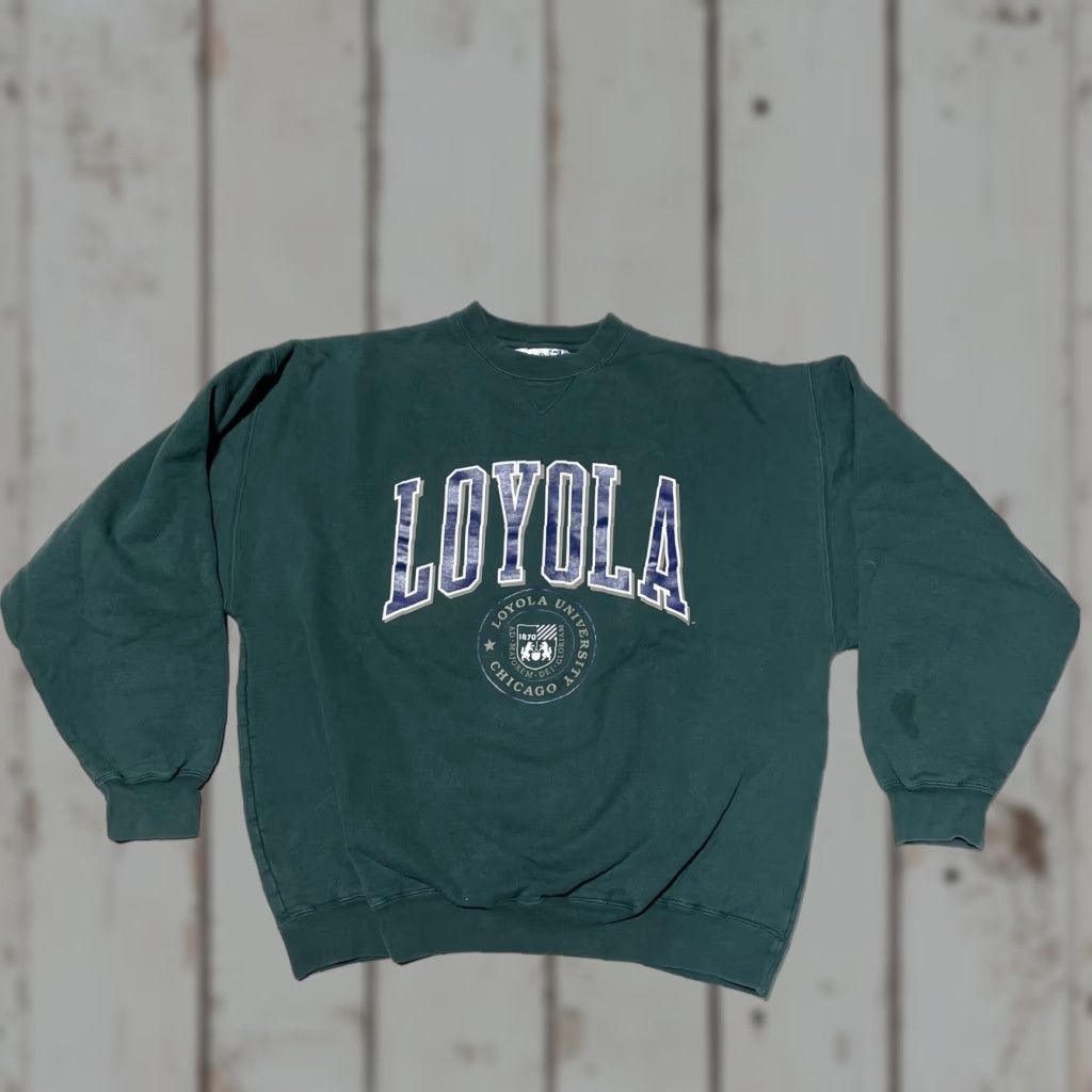 Vintage VINTAGE Loyola University Chicago Sweatshirt Green Crewneck XL Gear For Sports Shirt Mens 90s University NCAA Varsity Size US XL / EU 56 / 4 - 1 Thumbnail