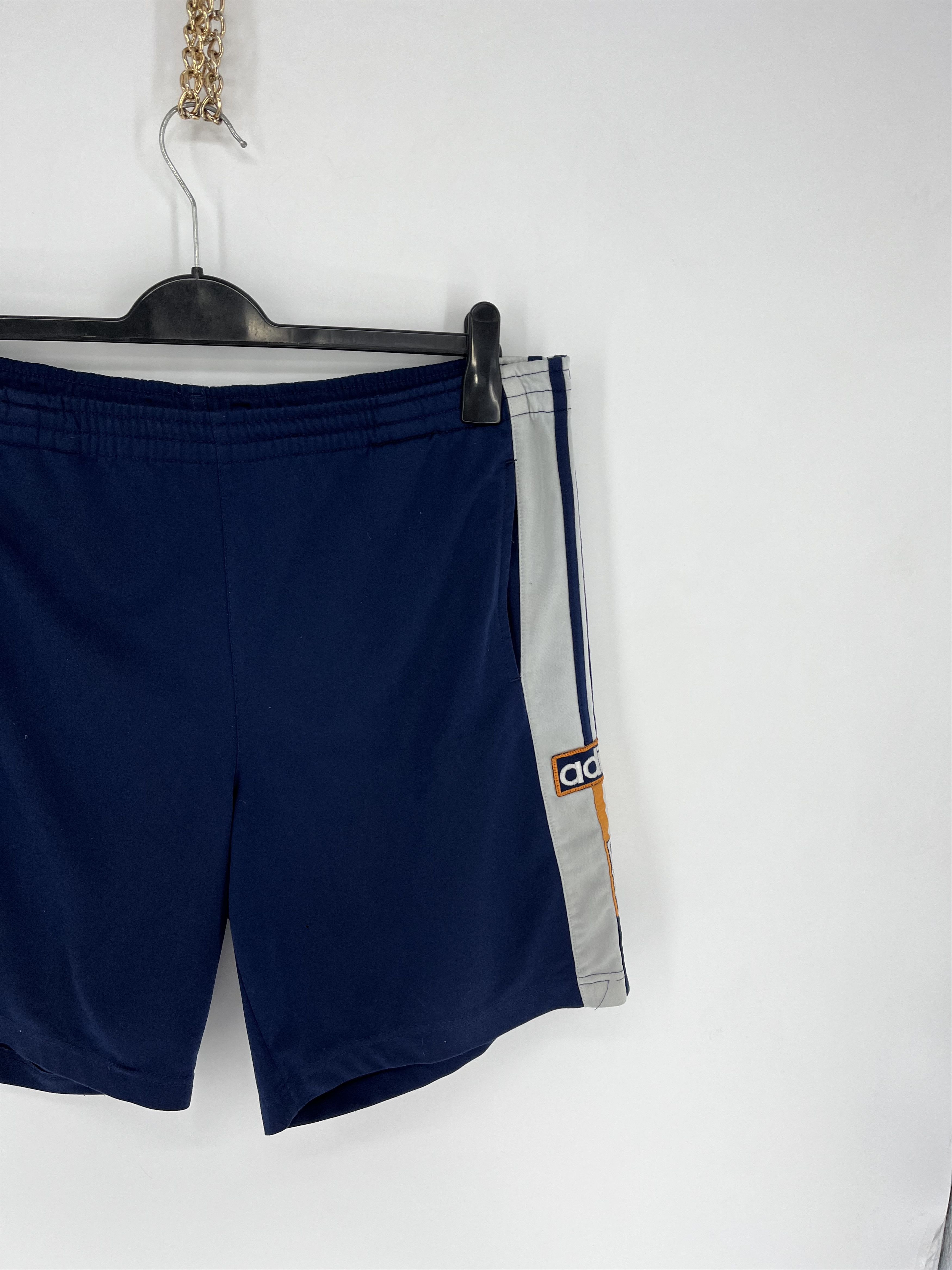 Other 90s Vintage Adidas Streetwear Mini Logo Shorts Travis Style Size US 36 / EU 52 - 5 Thumbnail