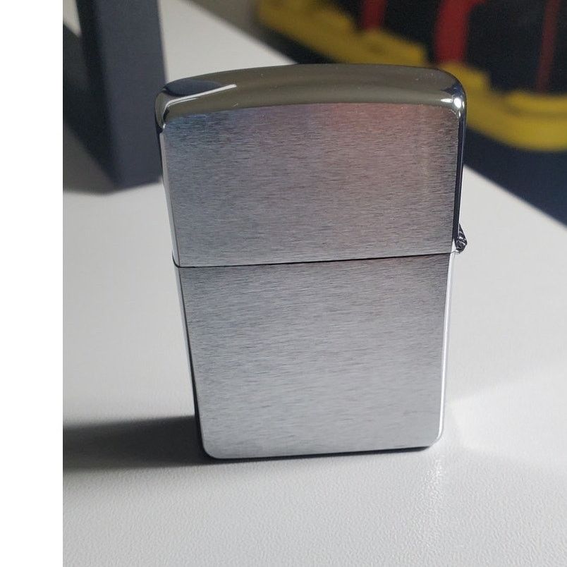 Zippo RARE Vintage Zippo – Holographic Toucan –Brushed Chrome 1994 Size ONE SIZE - 8 Thumbnail