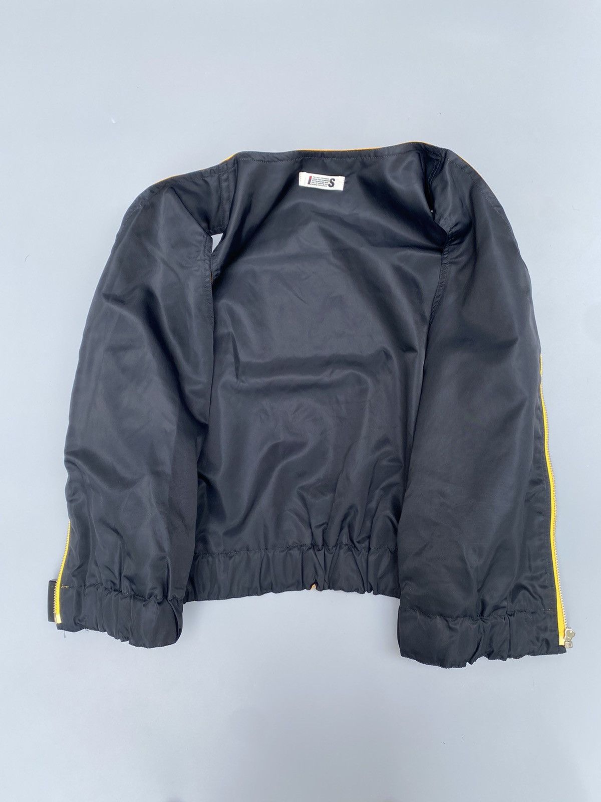 Issey Miyake Rare! 1980s - Issey Miyake- Survival Belted Vest Size US M / EU 48-50 / 2 - 9 Thumbnail