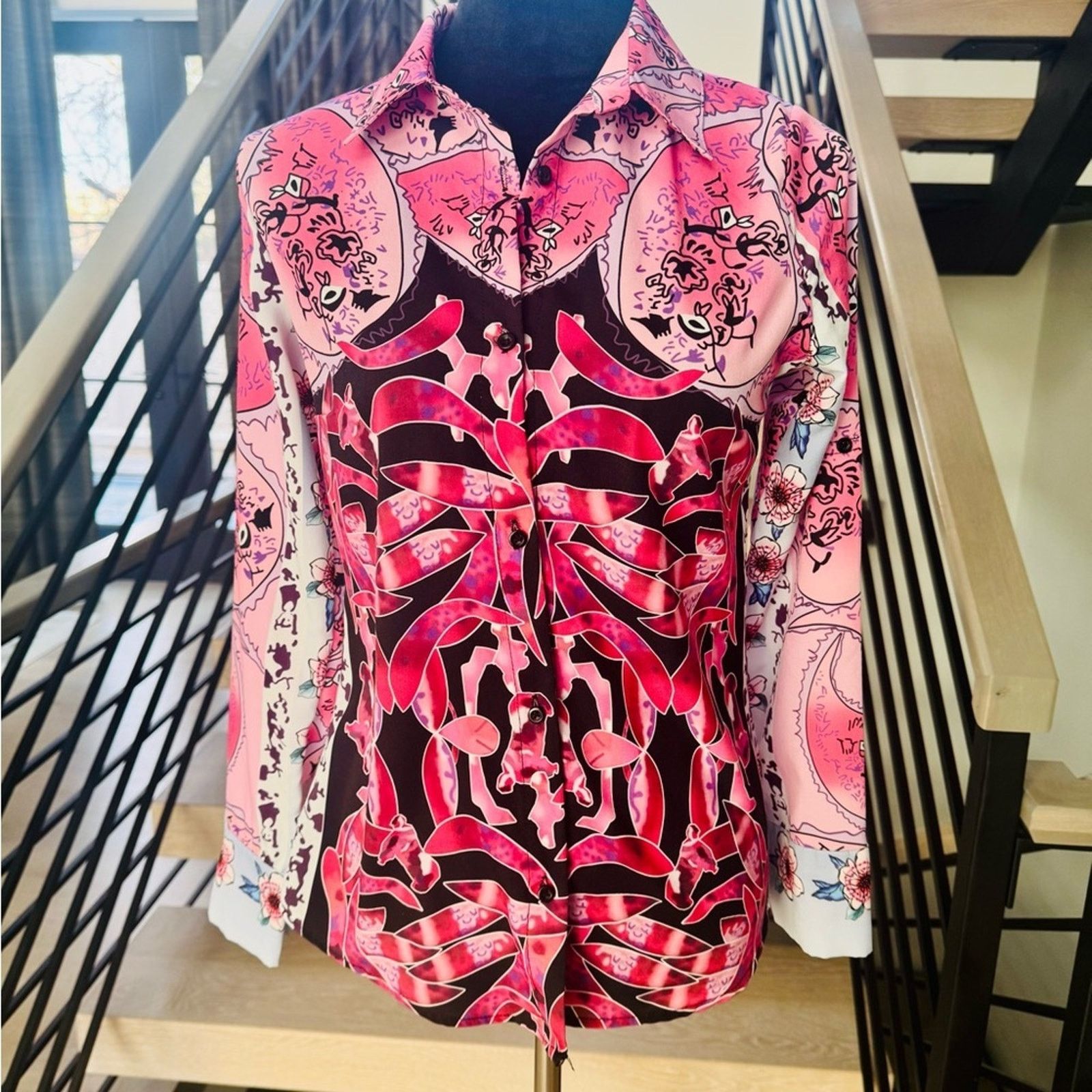 Other Chic Pink and Black Patterned Button Down Shirt size XS Size XS / US 0-2 / IT 36-38 - 2 Thumbnail