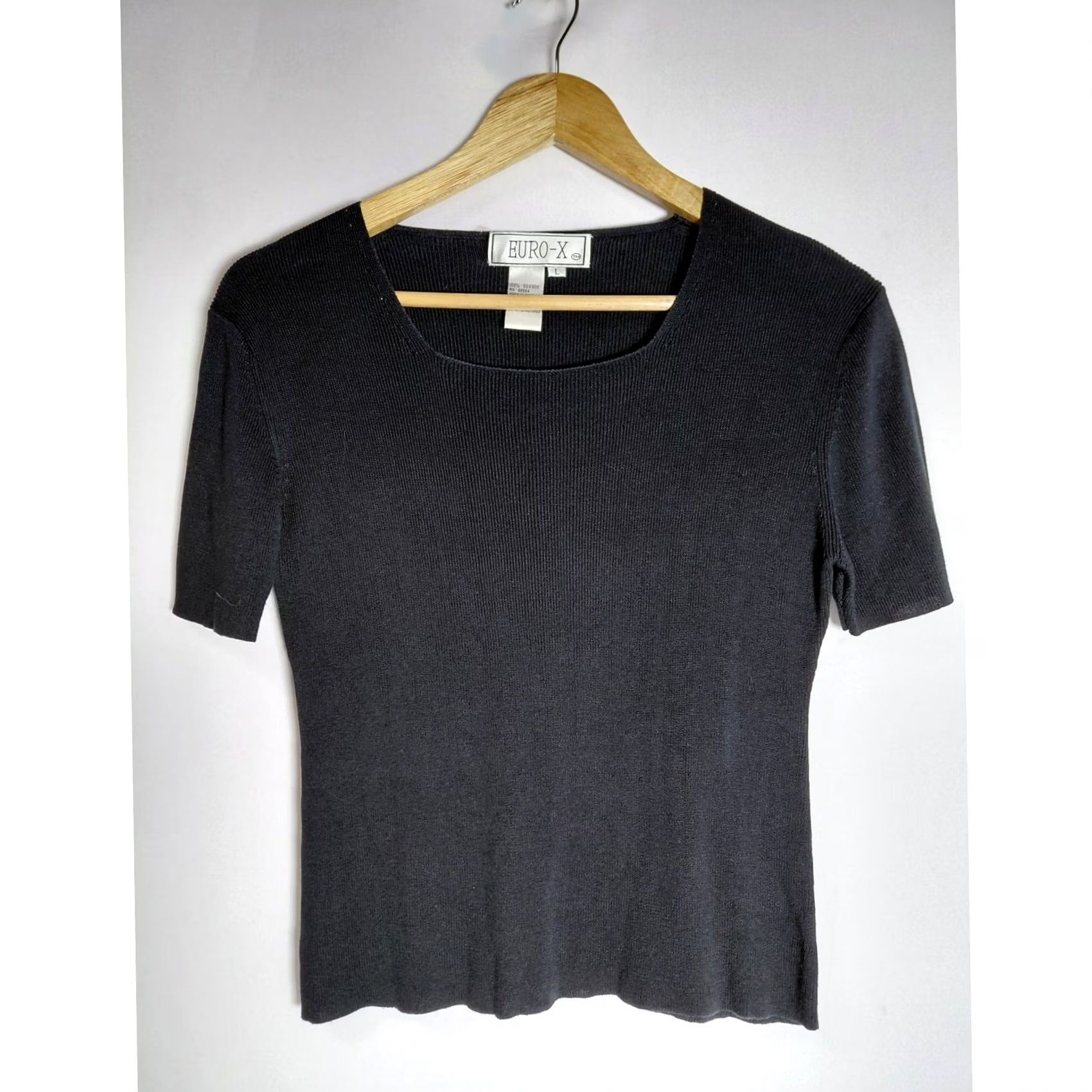 Vintage EURO-X Silk Black Top Solid Short Sleeve 100% Silk Women L Blouse Scoop Neck Pullover Casual Business Young Adult Womens Size L / US 10 / IT 46 - 2 Thumbnail