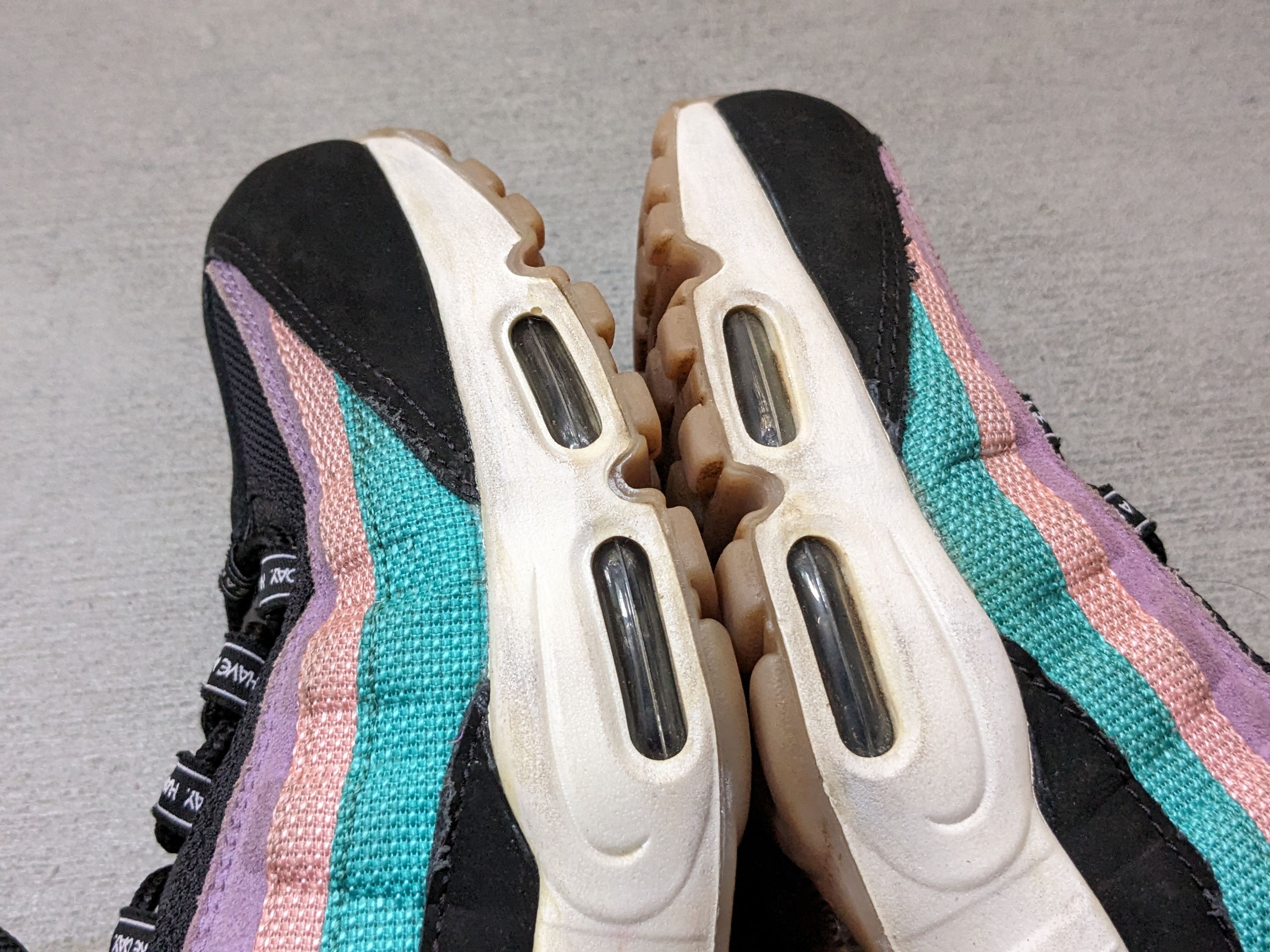 Nike Nike Air Max 95 Have a Nike Day Size 11.5 Suede BQ9131-001 Size US 11.5 / EU 44-45 - 3 Thumbnail