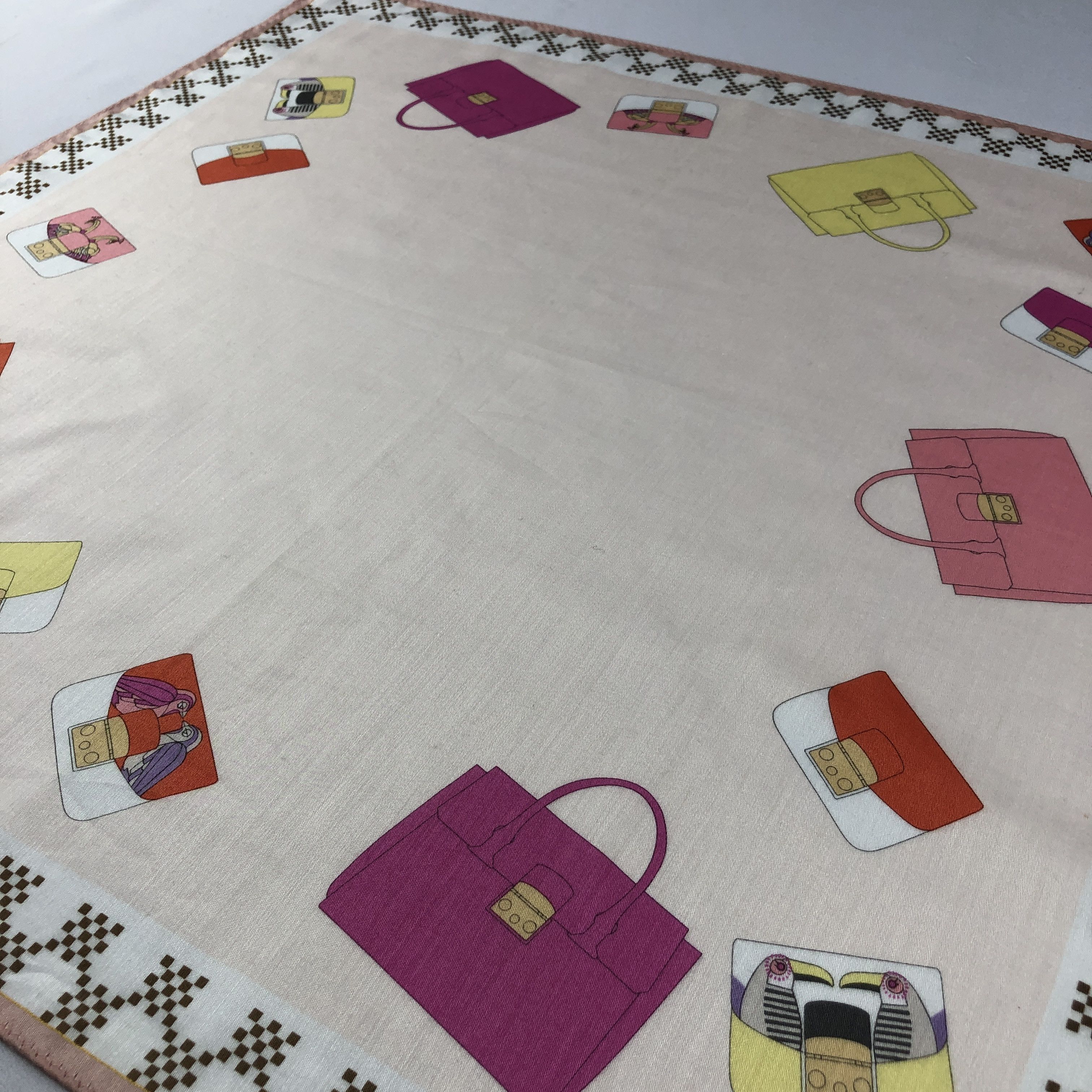 Furla Furla Love Handkerchief Neckerchief Bandana H3050 Size ONE SIZE - 2 Thumbnail
