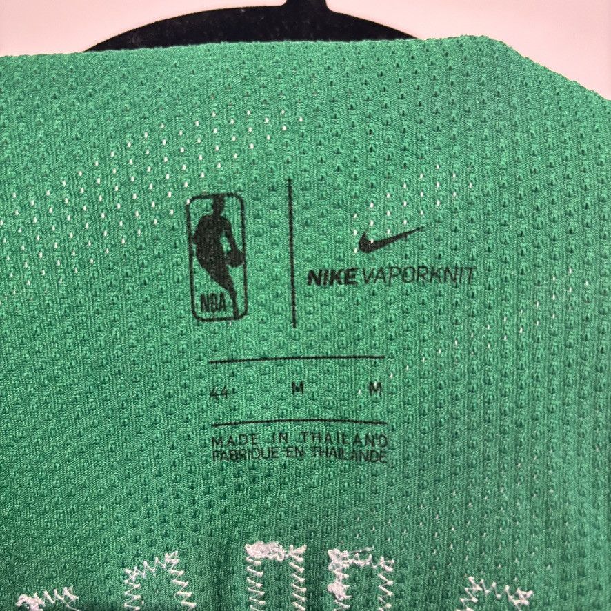 Nike AUTHENTIC Kyrie Irving Boston Celtics Jersey Nike NBA 44 Size US M / EU 48-50 / 2 - 11 Thumbnail