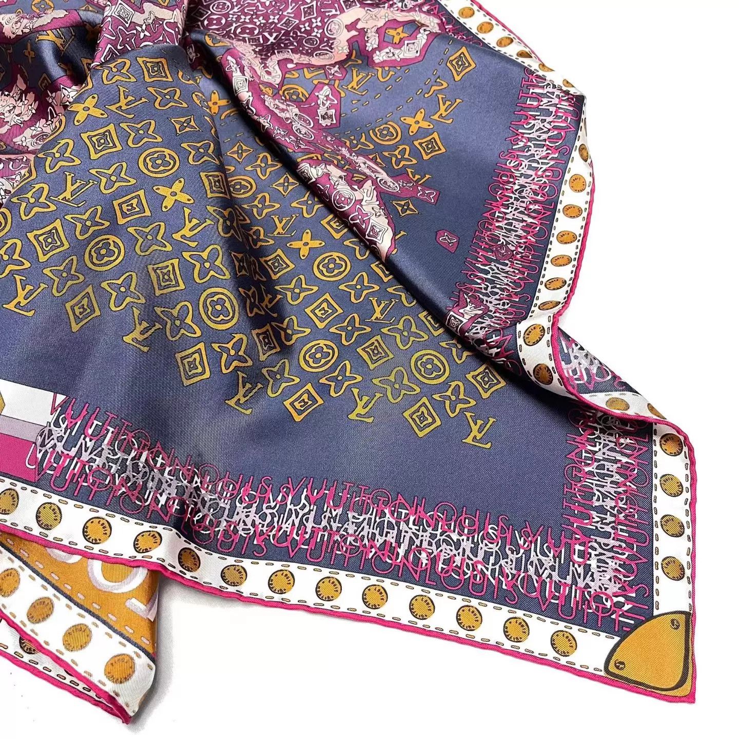 Louis Vuitton LV World Map Monogram Scarf 90x90cm Size ONE SIZE - 4 Thumbnail
