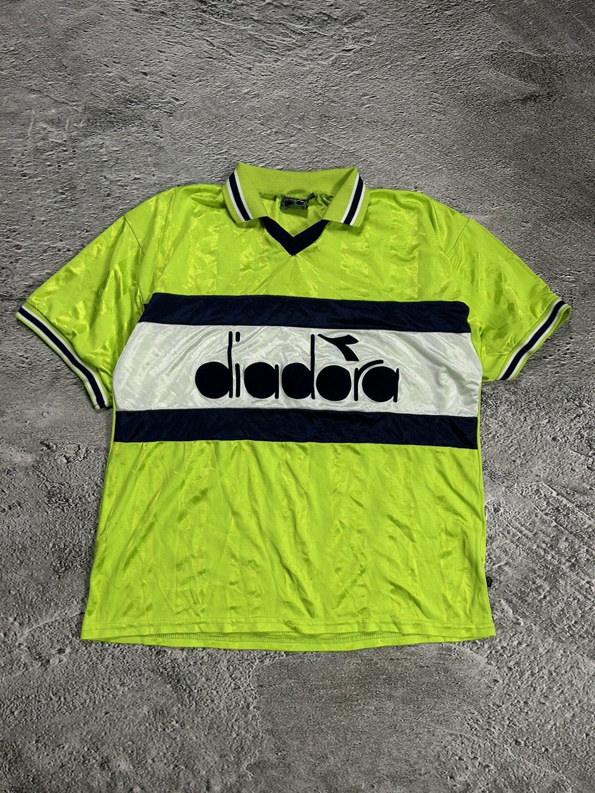 Diadora × Vintage Diadora vintage Jersey neon green 90s big logo Size US XL / EU 56 / 4 - 1 Thumbnail