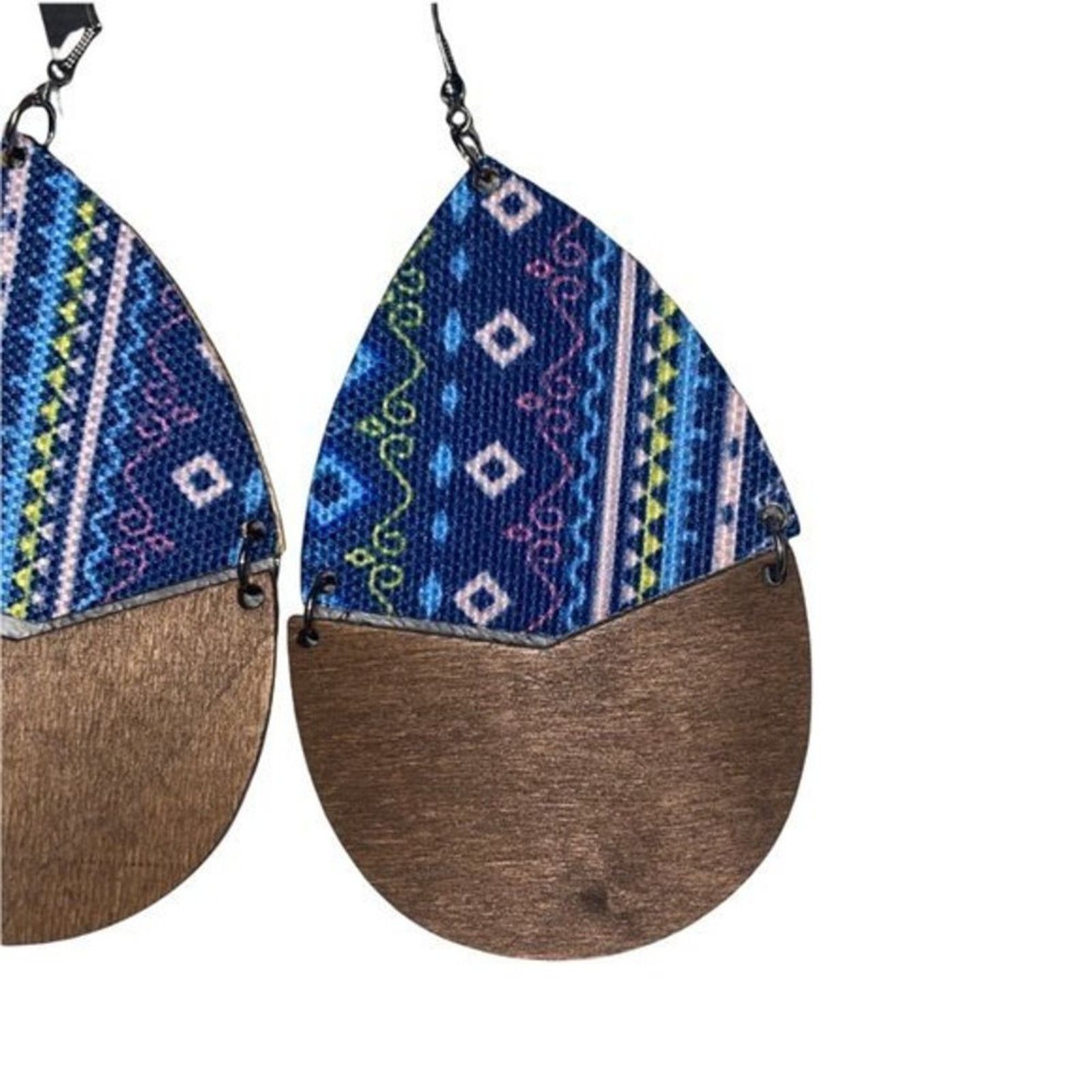 Other NWT Wooden Fabric Covered Boho Aztec Dangle Earrings Blue Size ONE SIZE - 3 Thumbnail