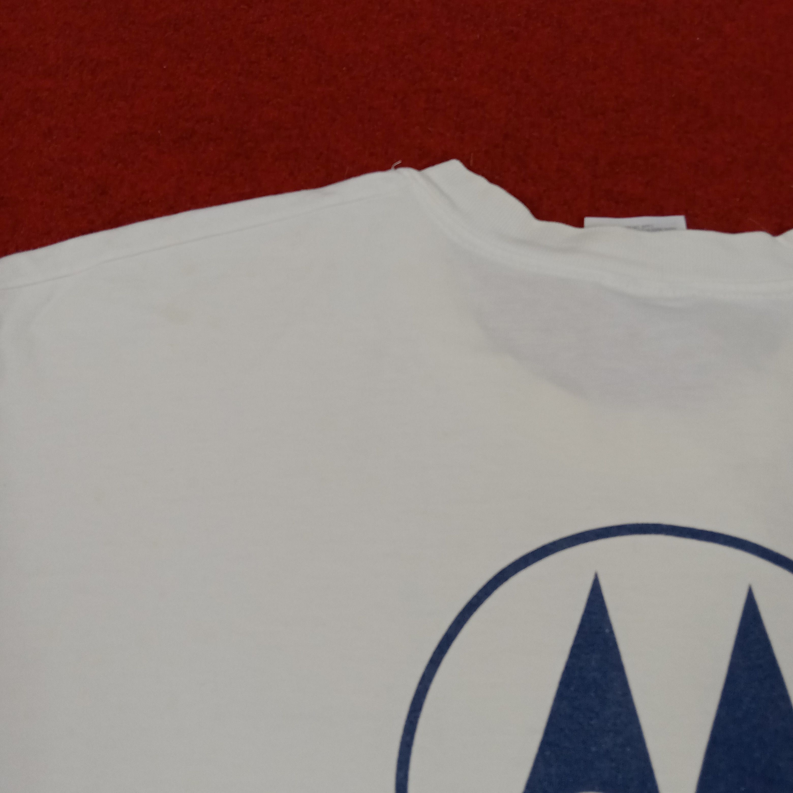 Motorola × Vintage Motorola Backprint Big Logo Design Vintage Tshirt Size US L / EU 52-54 / 3 - 8 Thumbnail