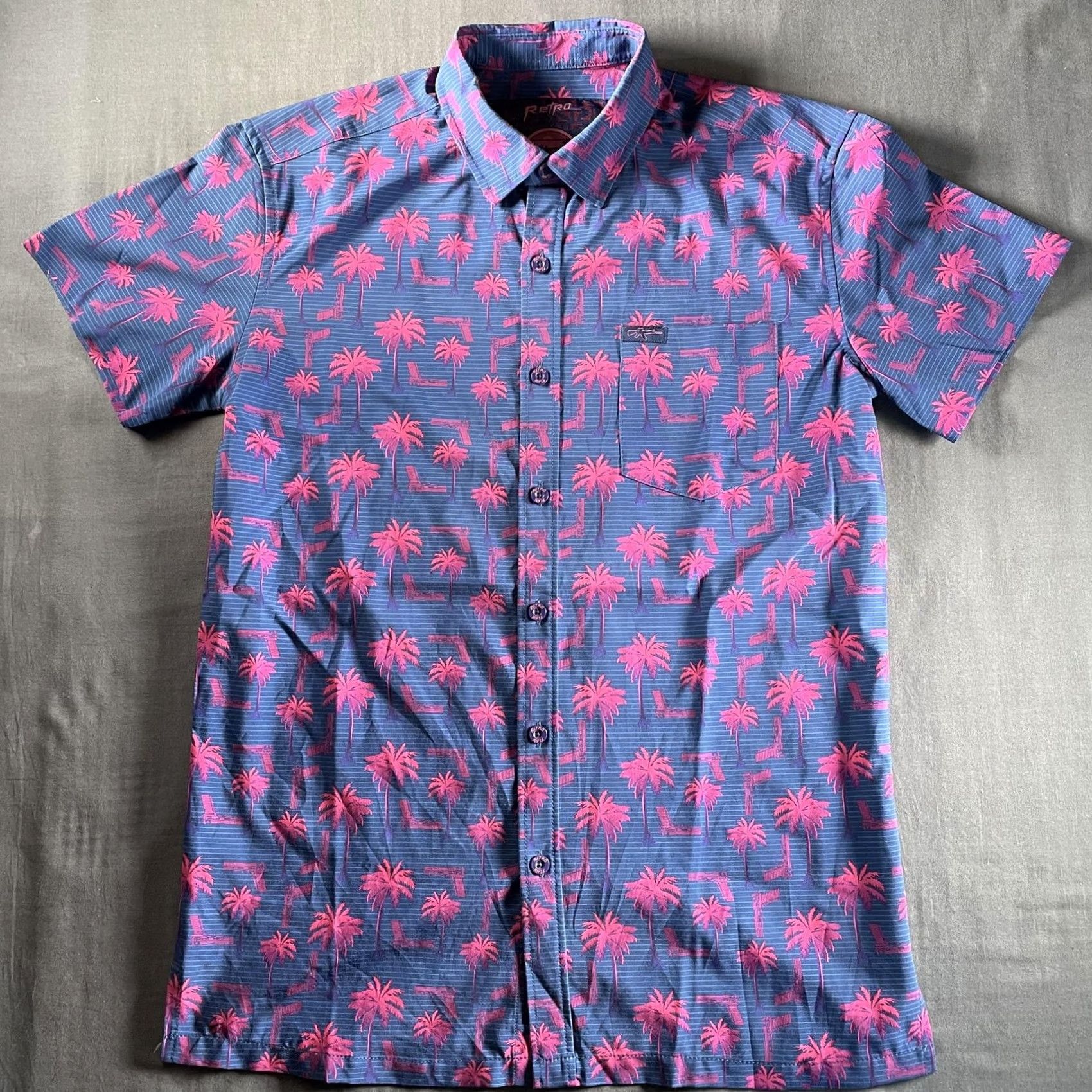 Vintage Retro Rifle Rising Palm Shirt Mens Small Blue Palm Tree Pistol Print Stretch Shirt Size US S / EU 44-46 / 1 - 3 Thumbnail