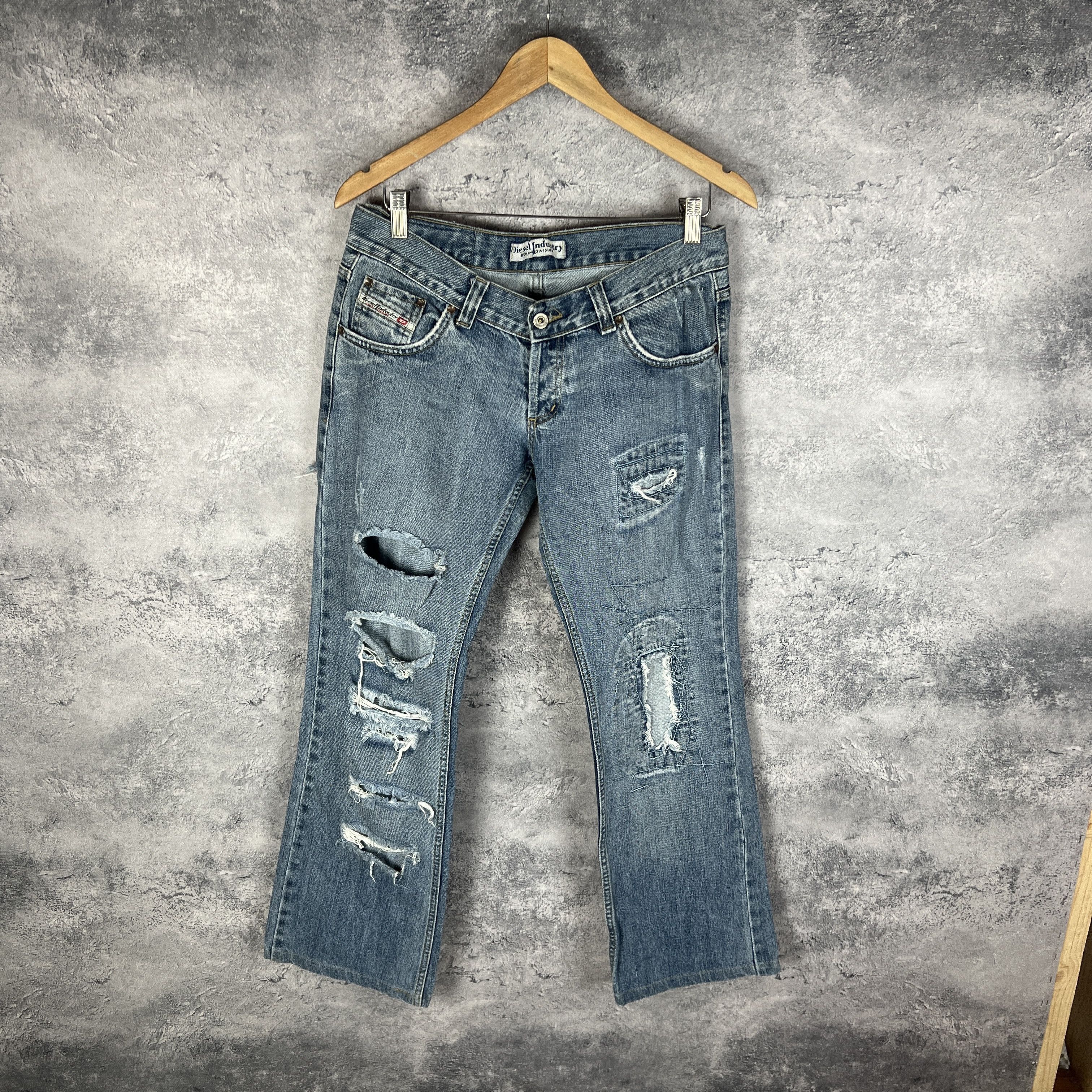Diesel Diesel Vintage Women's Jeans Size 34 Blue Size US 34 / EU 50 - 1 Thumbnail
