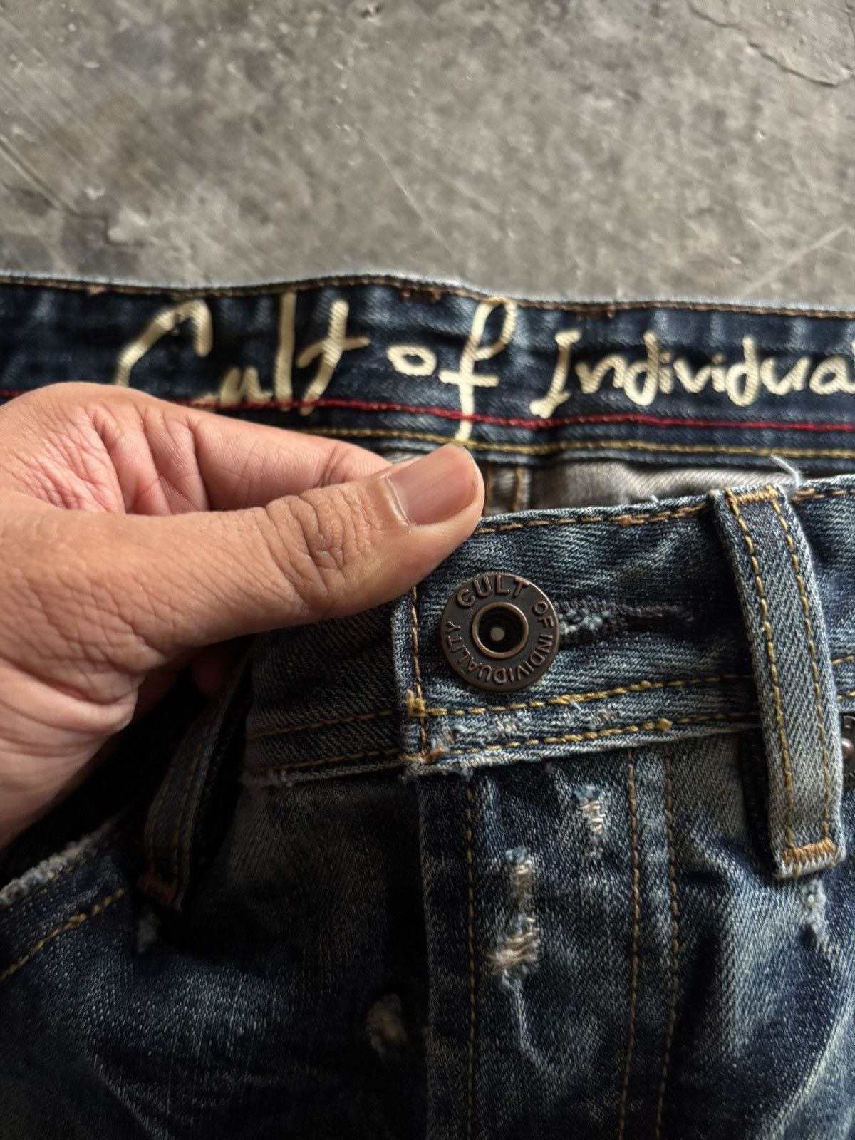 If Six Was Nine CULT OF INDIVIDUALITY japanese selvedge distressed semiflare Size US 32 / EU 48 - 4 Thumbnail