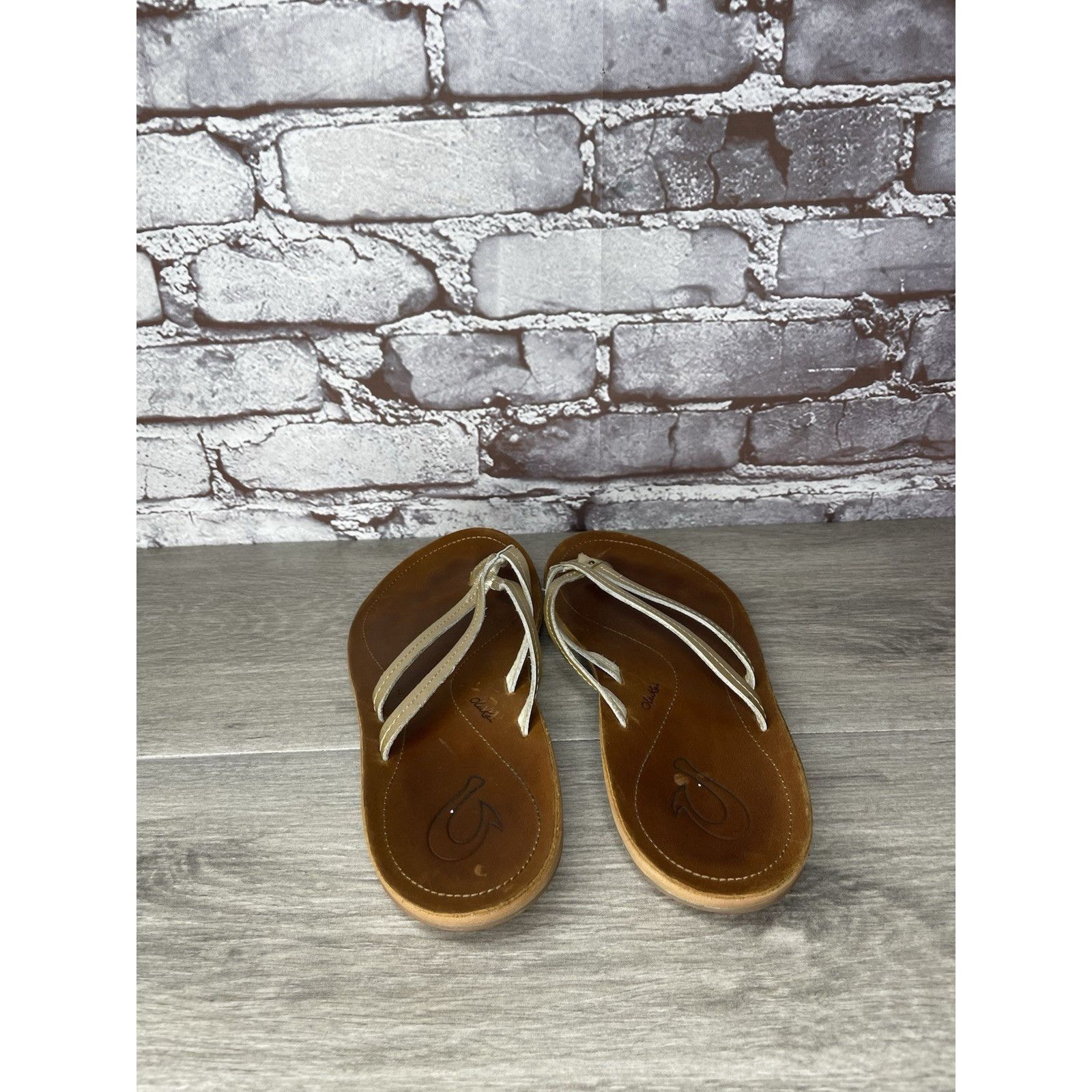 Olukai Olukai “U’i” Gold Leather Double Strap Flip Flops Sandals Wo Size US 8 / IT 38 - 4 Thumbnail