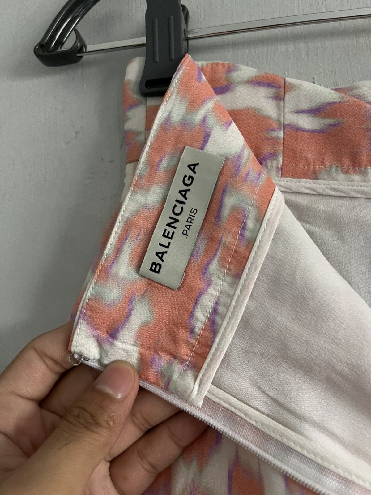 Balenciaga SS14 Balenciaga Cloqué Graphic Print Peach & Purple Size 25" / US 0 / IT 36 - 6 Thumbnail