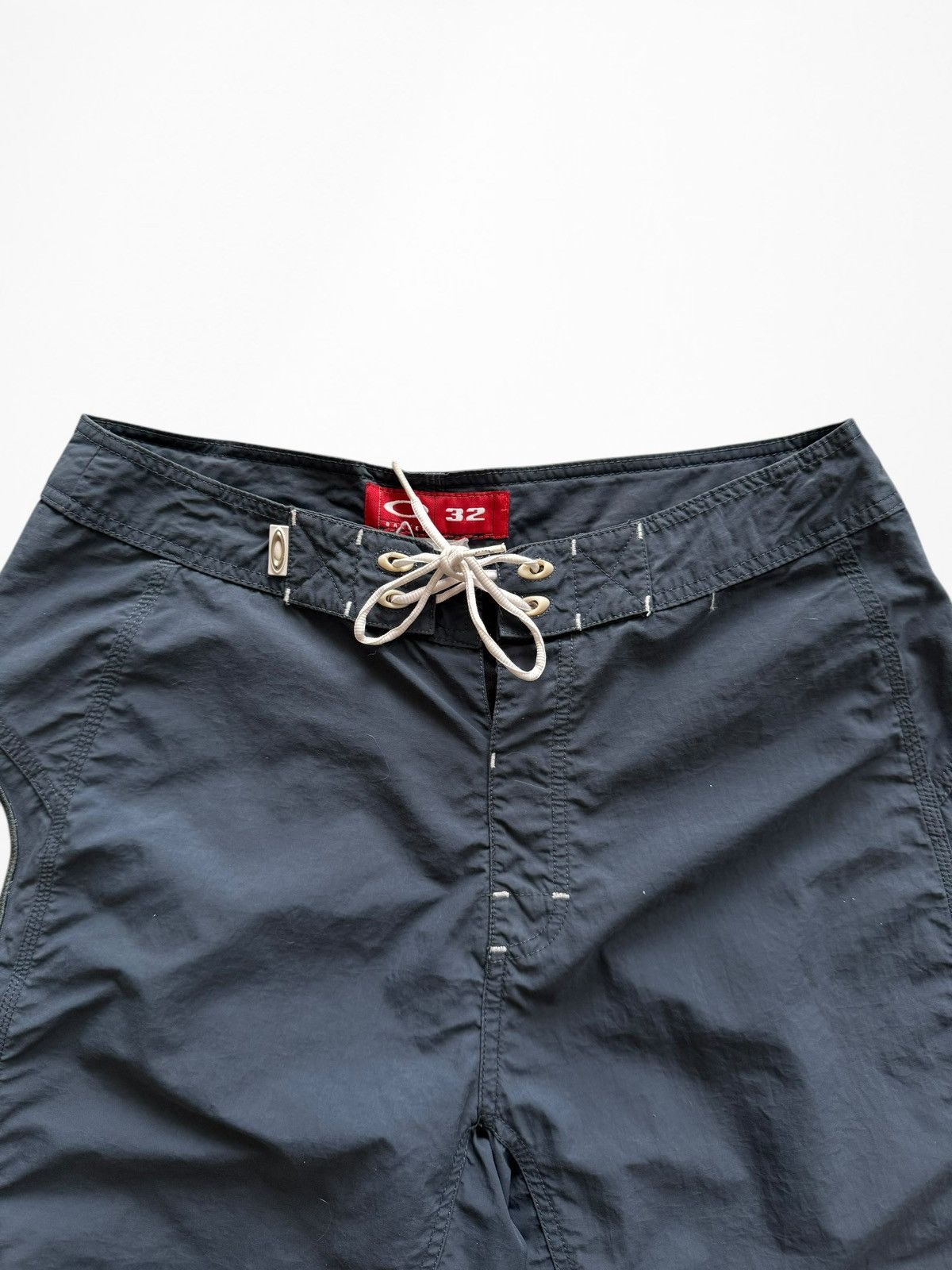 Oakley Oakley Software Vintage logo nylon shorts y2k Size US 32 / EU 48 - 4 Thumbnail