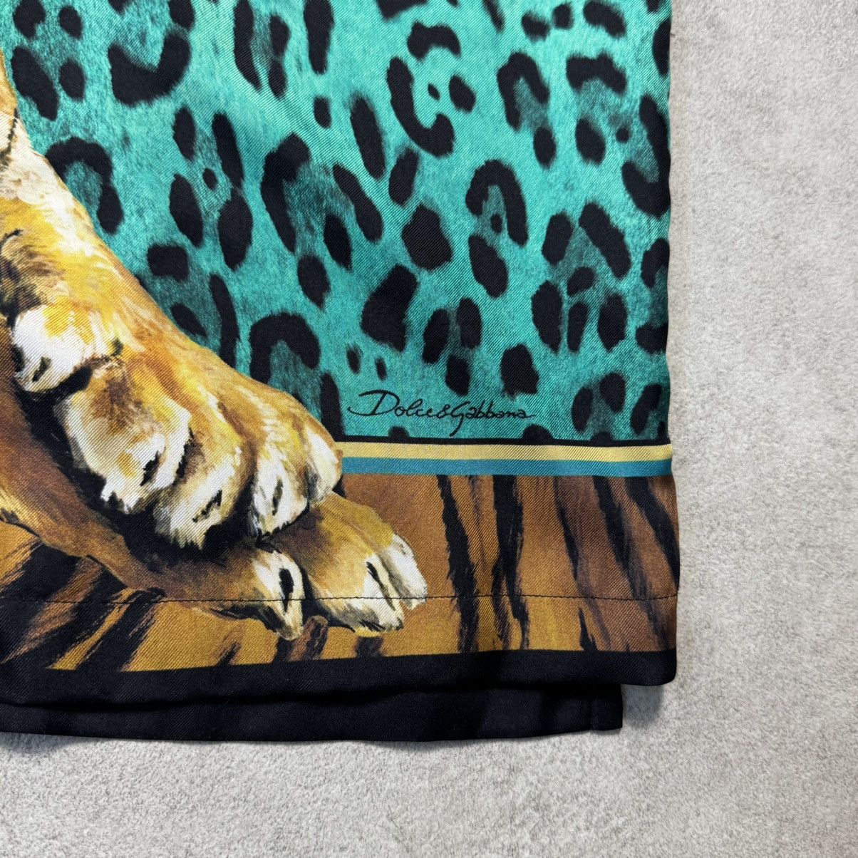 Dolce & Gabbana Dolce&Gabbana Tiger Leopard Color Block Shirts Size US M / EU 48-50 / 2 - 5 Thumbnail