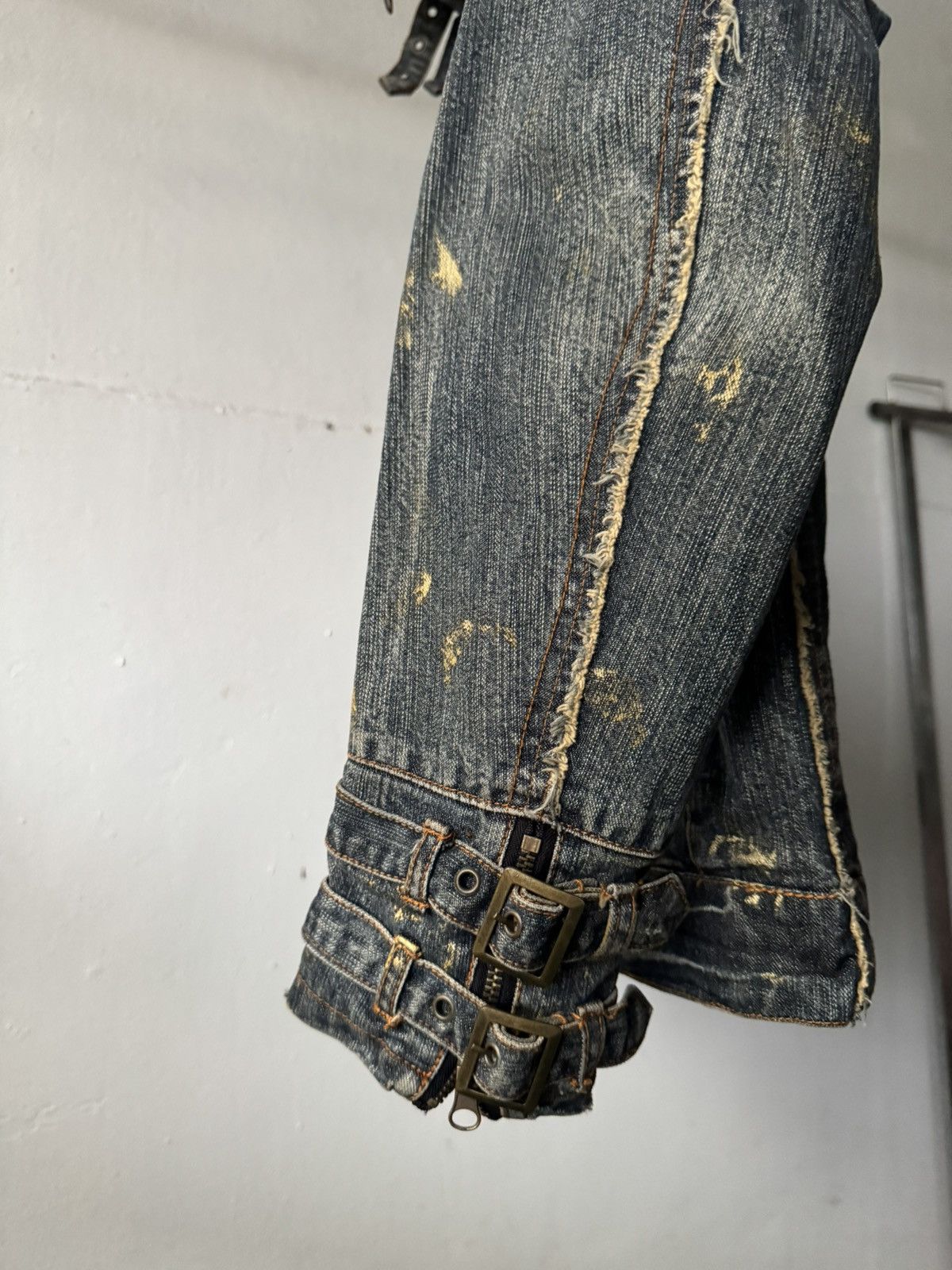 If Six Was Nine 2000s in the attic distressed studded bondage denim jacket Size US L / EU 52-54 / 3 - 16 Thumbnail