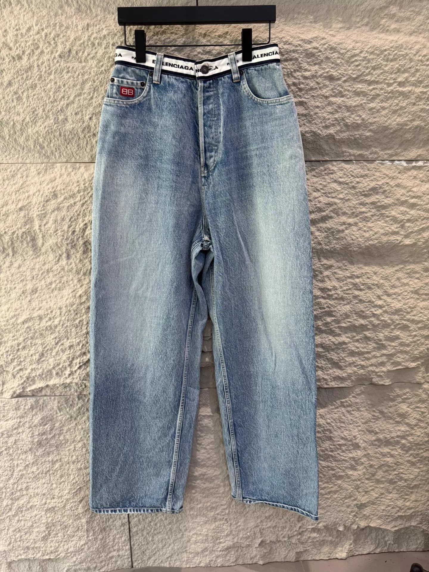 Balenciaga Balenciaga Logo Waistband Loose Straight Blue Jeans Unisex XS Size 25" / US 0 / IT 36 - 1 Thumbnail