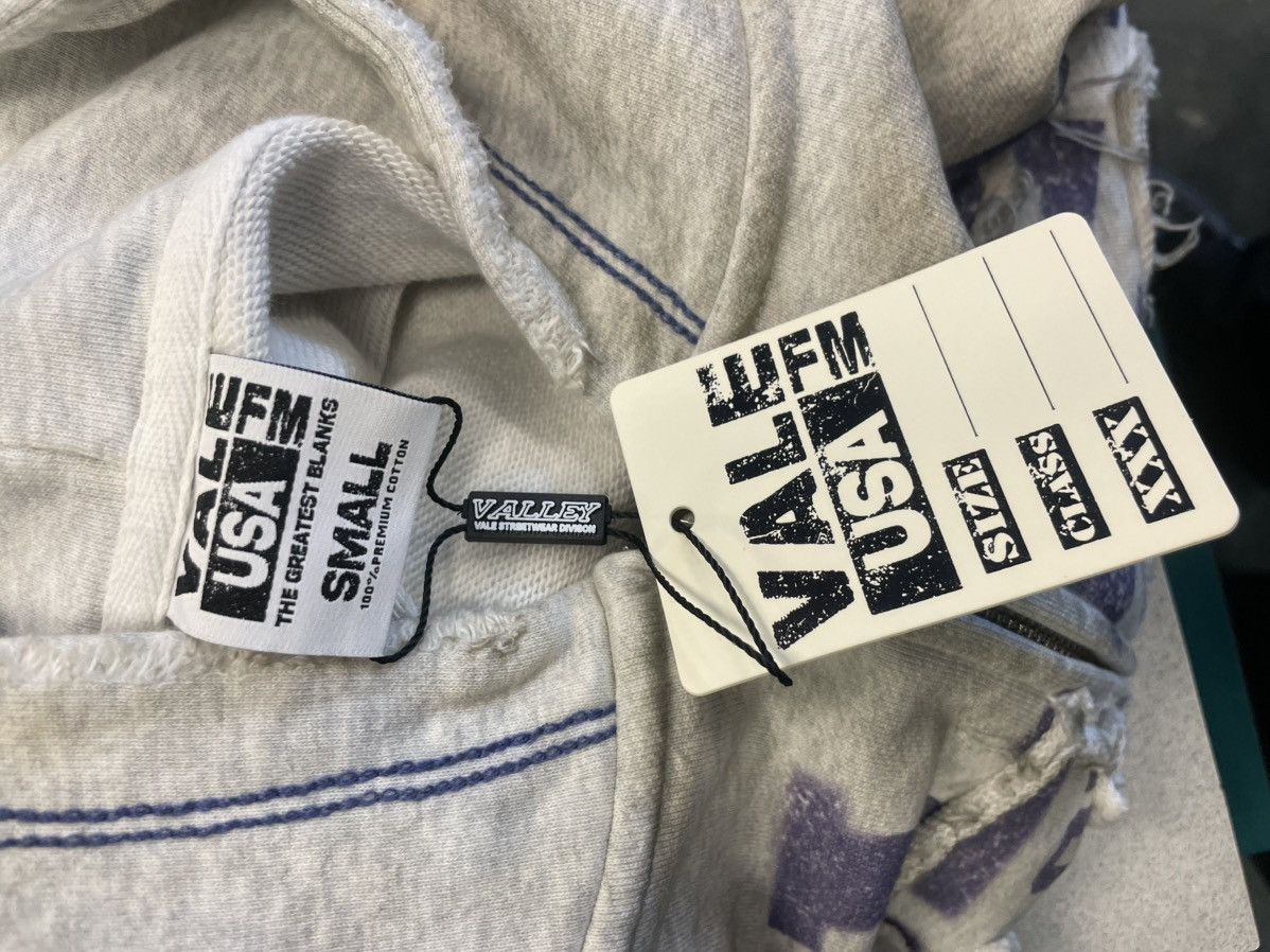 Vale Valley Dreams Zip Up Size US S / EU 44-46 / 1 - 2 Thumbnail
