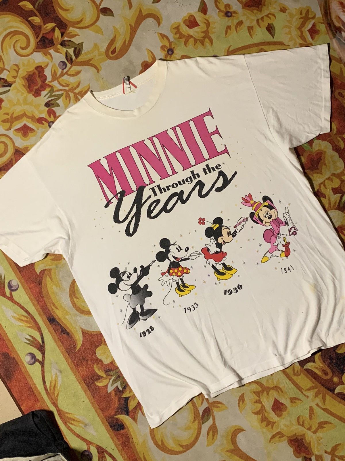 Disney × Mickey Mouse × Vintage Vintage Minnie Through The Years Size XL / US 12-14 / IT 48-50 - 1 Thumbnail