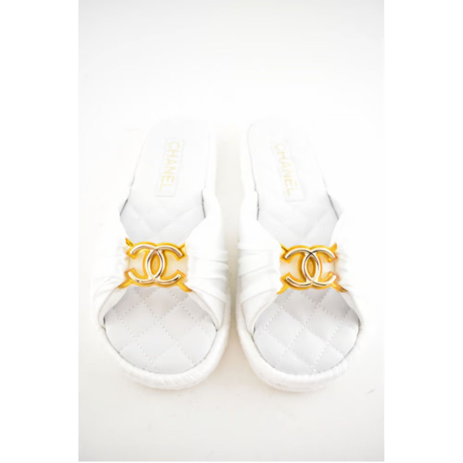 Chanel Chanel 20S White Coco Beach Gold CC Logo Slide Espadrille Size US 6 / IT 36 - 5 Thumbnail