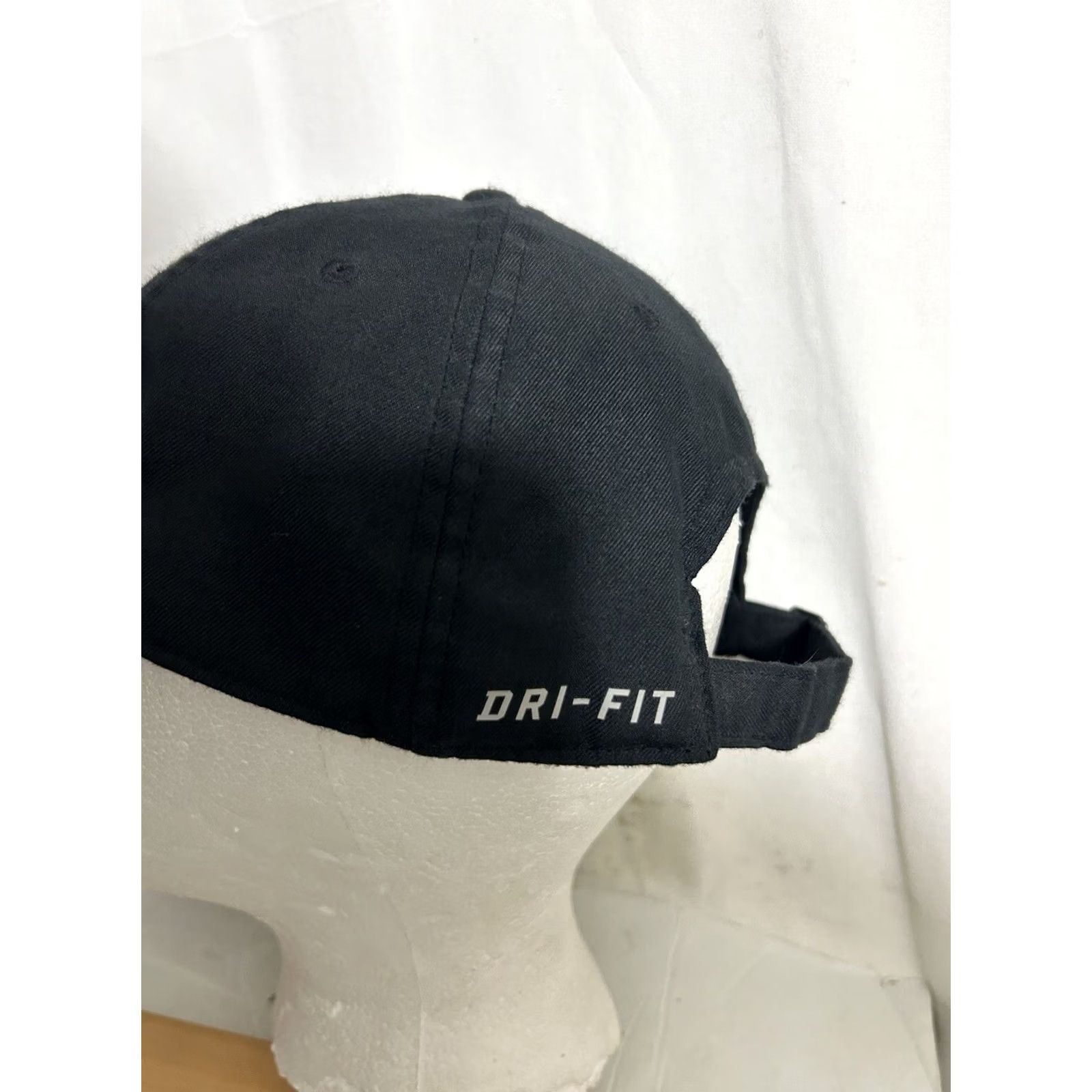 Nike Nike Heritage86 DriFit Baseball Cap Strapback Black White Swoosh Men One Size Black Cap Size ONE SIZE - 6 Thumbnail