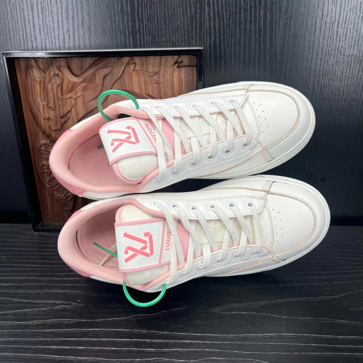 Louis Vuitton LV Charlie White/Pink 37 Size US 6.5 / IT 36.5 - 7 Thumbnail