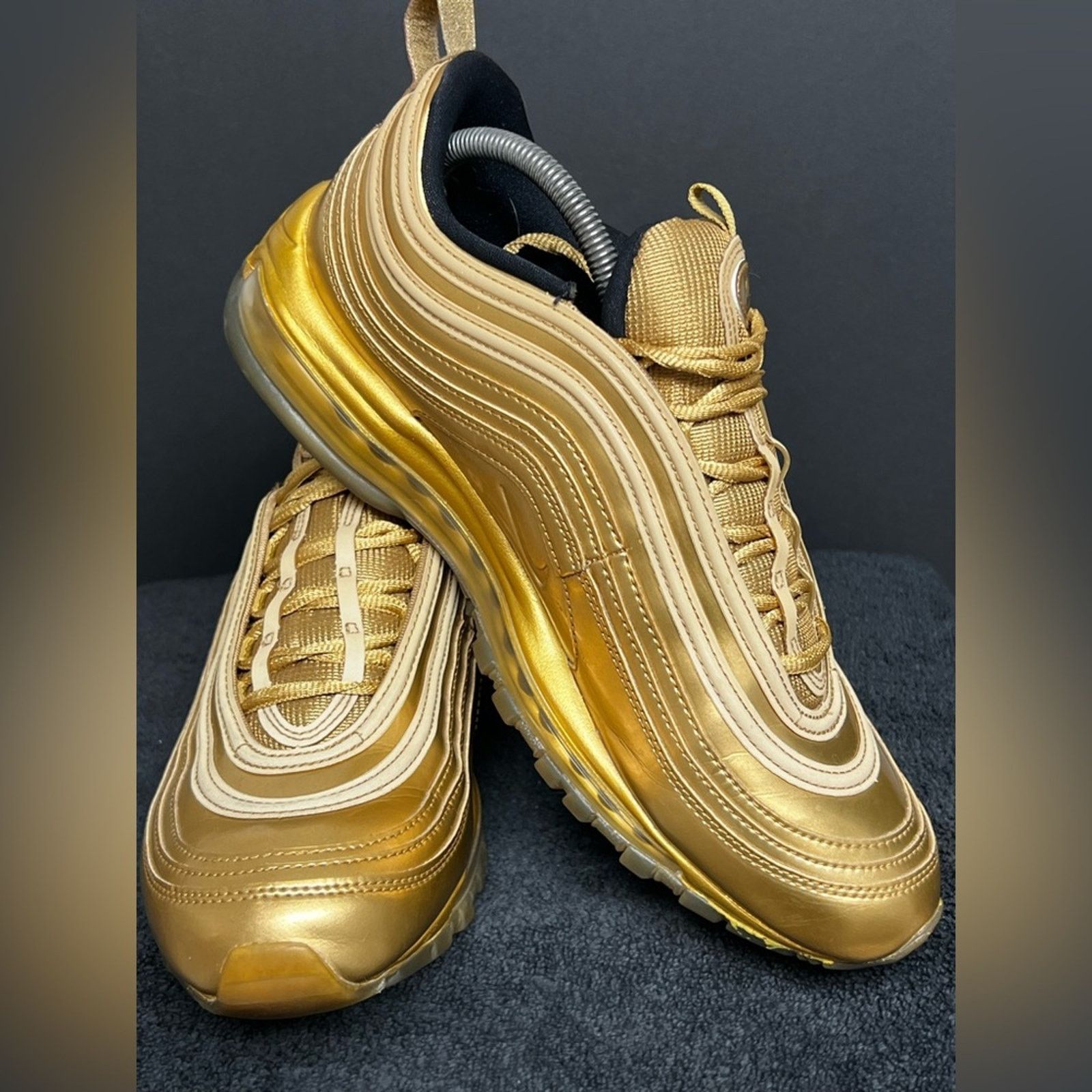 Nike Nike Air Max 97 Metallic Gold Low Top Shoes Men’s WORN TWICE Size US 10 / EU 43 - 3 Thumbnail
