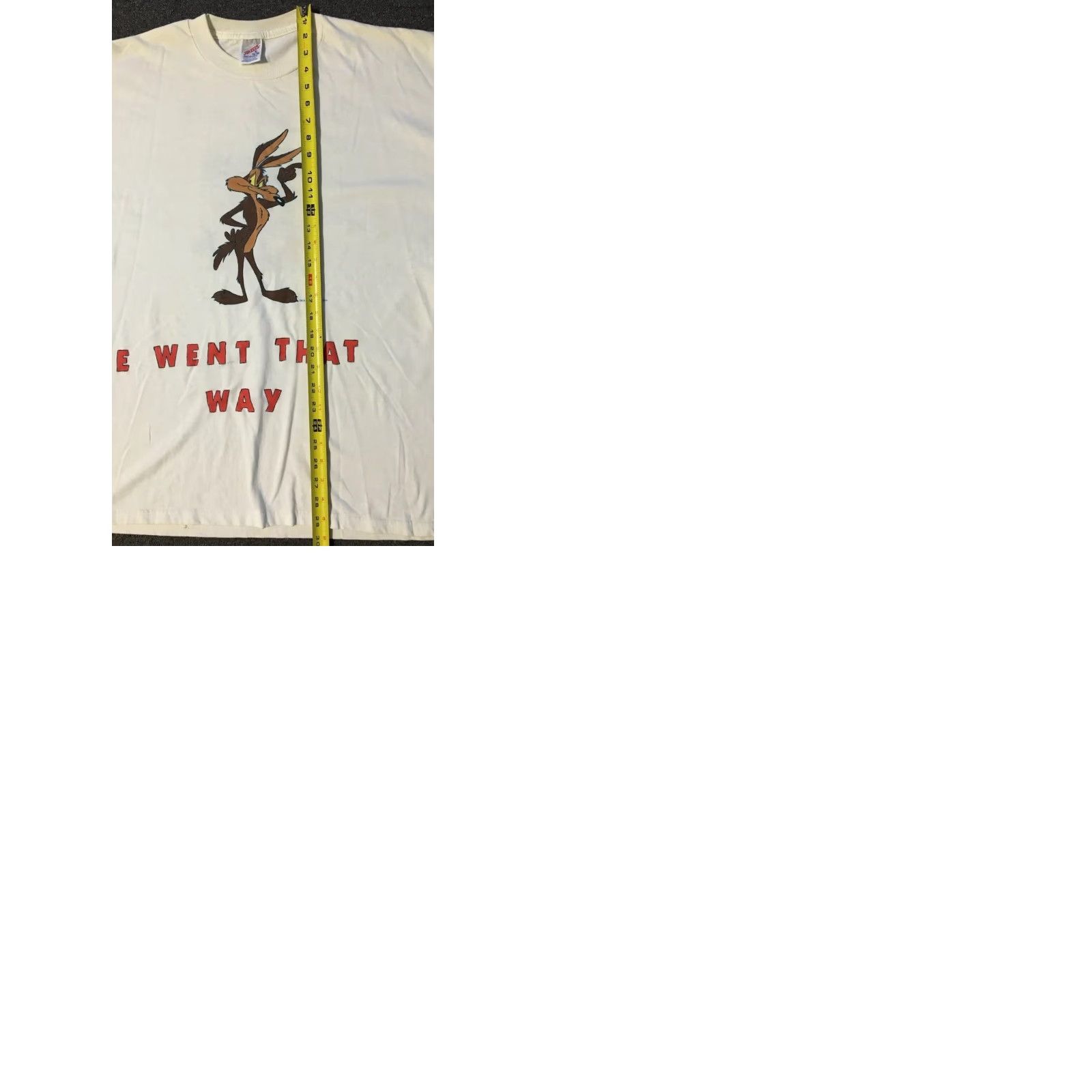 Vintage VINTAGE 90s Wile E Coyote Roadrunner T-Shirt XL White Nike? Size US XL / EU 56 / 4 - 9 Thumbnail