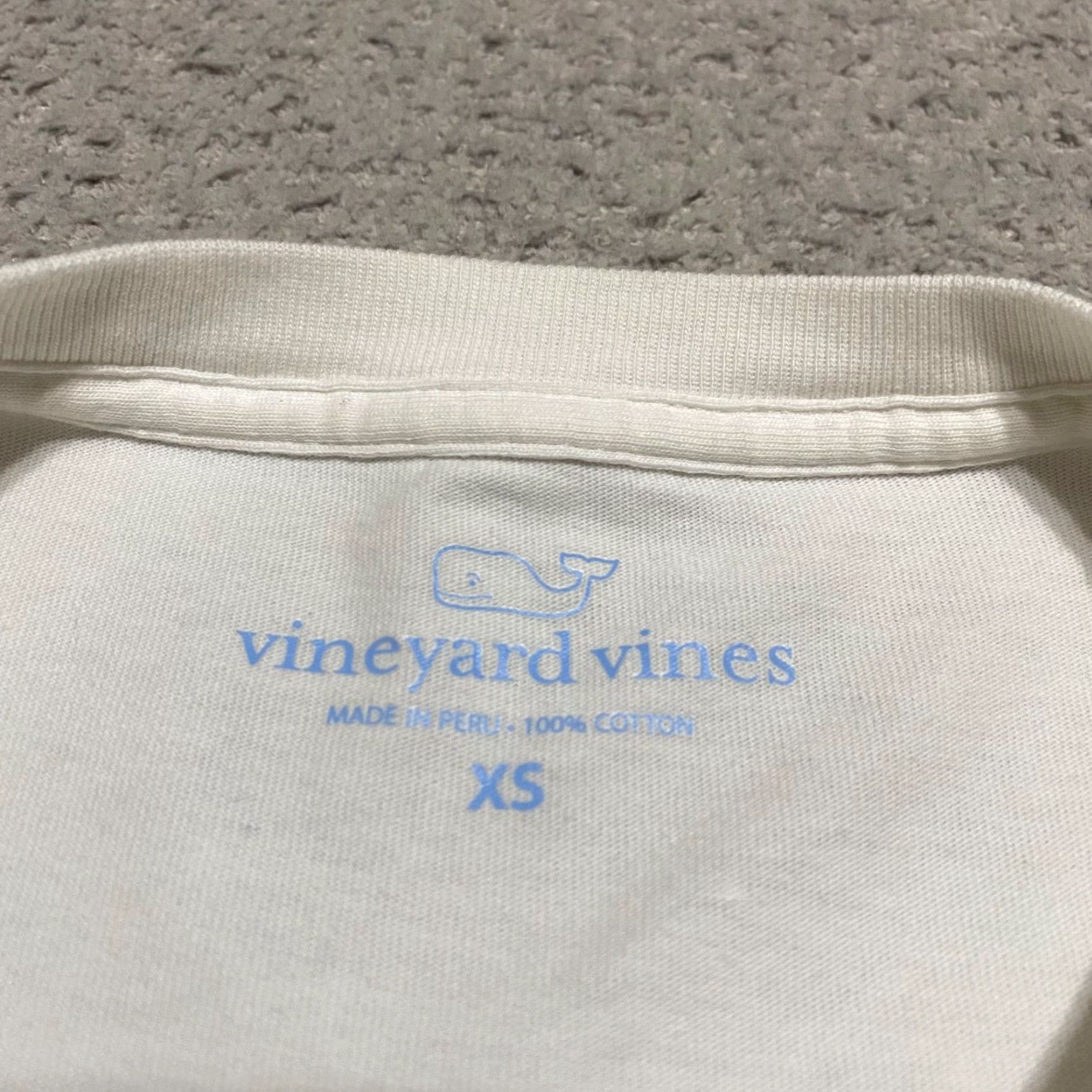 Vineyard Vines VINEYARD VINES Mens XS T-Shirt White Long Sleeve Crew Neck Biergarten Whale Shirt Adult XS White Vineyard Vines Biergarten Whale Mens Size US M / EU 48-50 / 2 - 3 Thumbnail