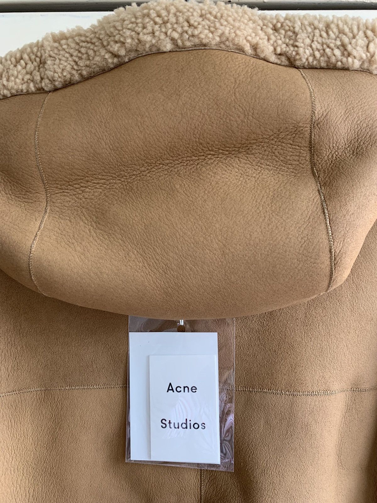 Acne Studios Hooded shearling jacket Almond beige Size US M / EU 48-50 / 2 - 12 Thumbnail