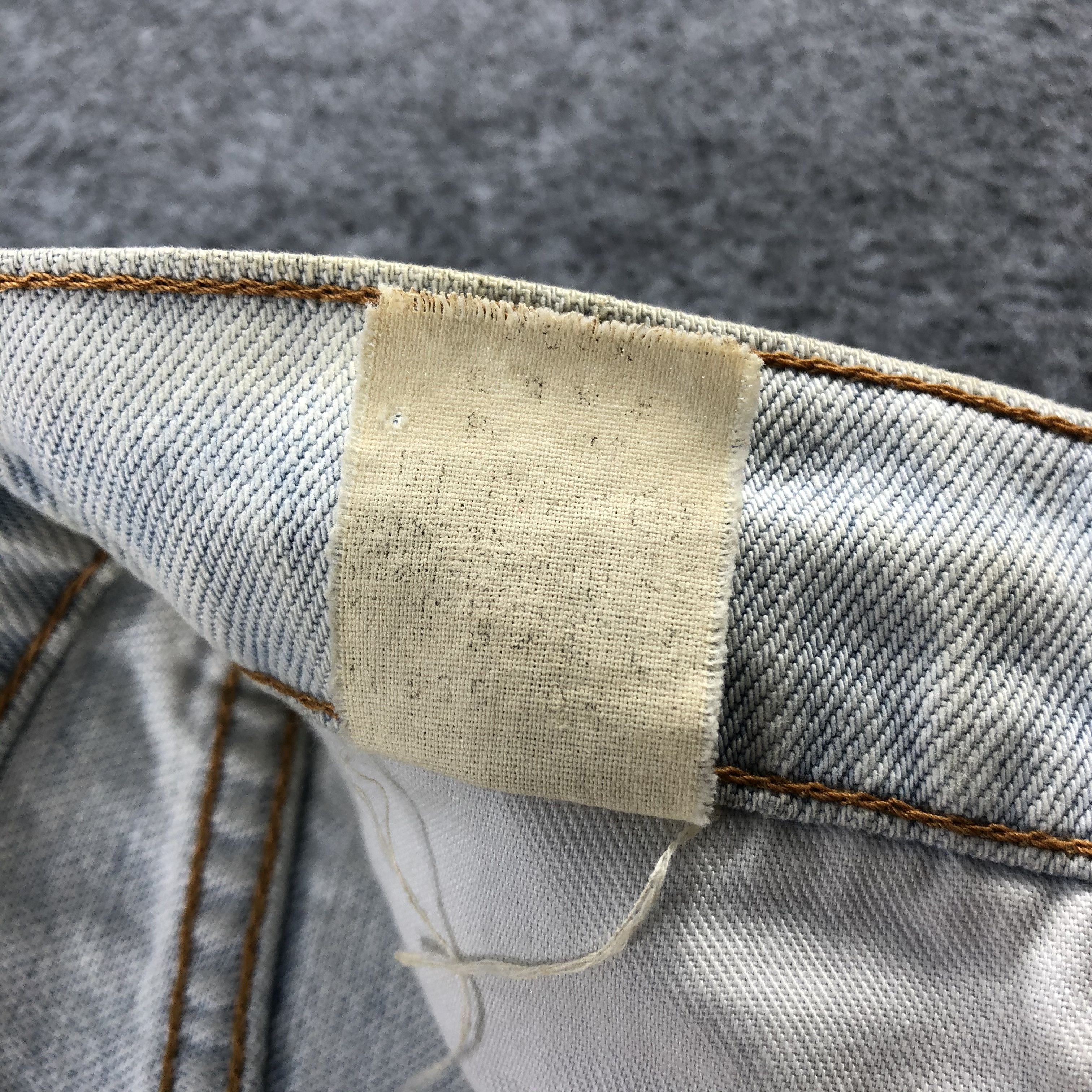 Levi's Vintage 90s Light Wash Levis 509 Jeans-J1888 Size US 27 - 13 Thumbnail