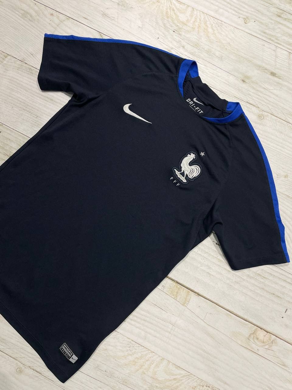 Nike Nike France 2016 Training Football Shirt Soccer Jersey Size US S / EU 44-46 / 1 - 2 Thumbnail
