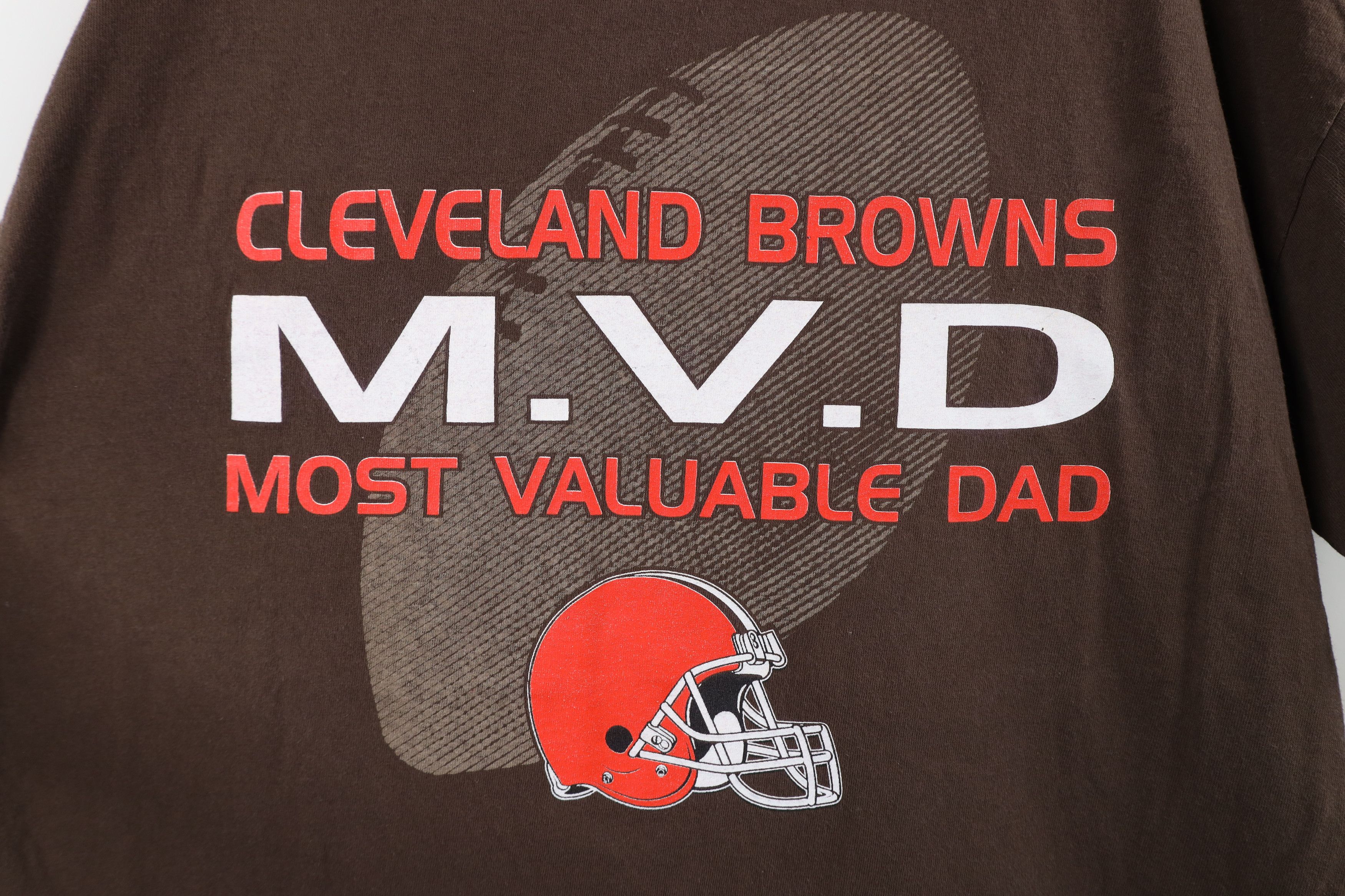 Vintage Vintage 90s Valuable Dad Cleveland Browns Football T-Shirt Size US XL / EU 56 / 4 - 4 Thumbnail