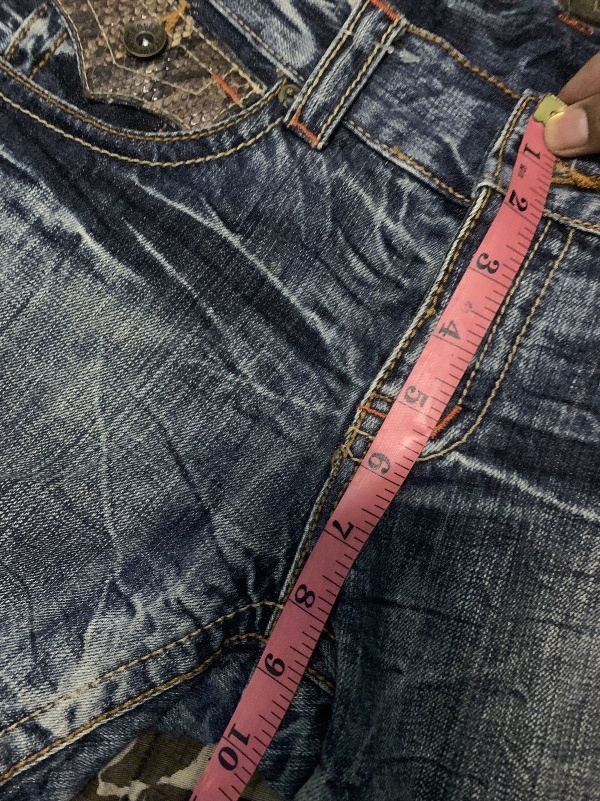 Archive semantic design Snake Skin Pocket Short Denim