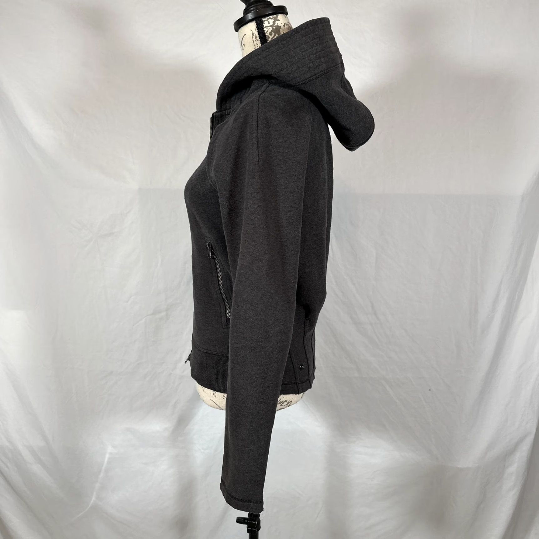 Lululemon Lululemon Scuba Hoodie Full Zip Womens 4 Charcoal Gray Fleece with Thumbholes Size S / US 4 / IT 40 - 2 Thumbnail