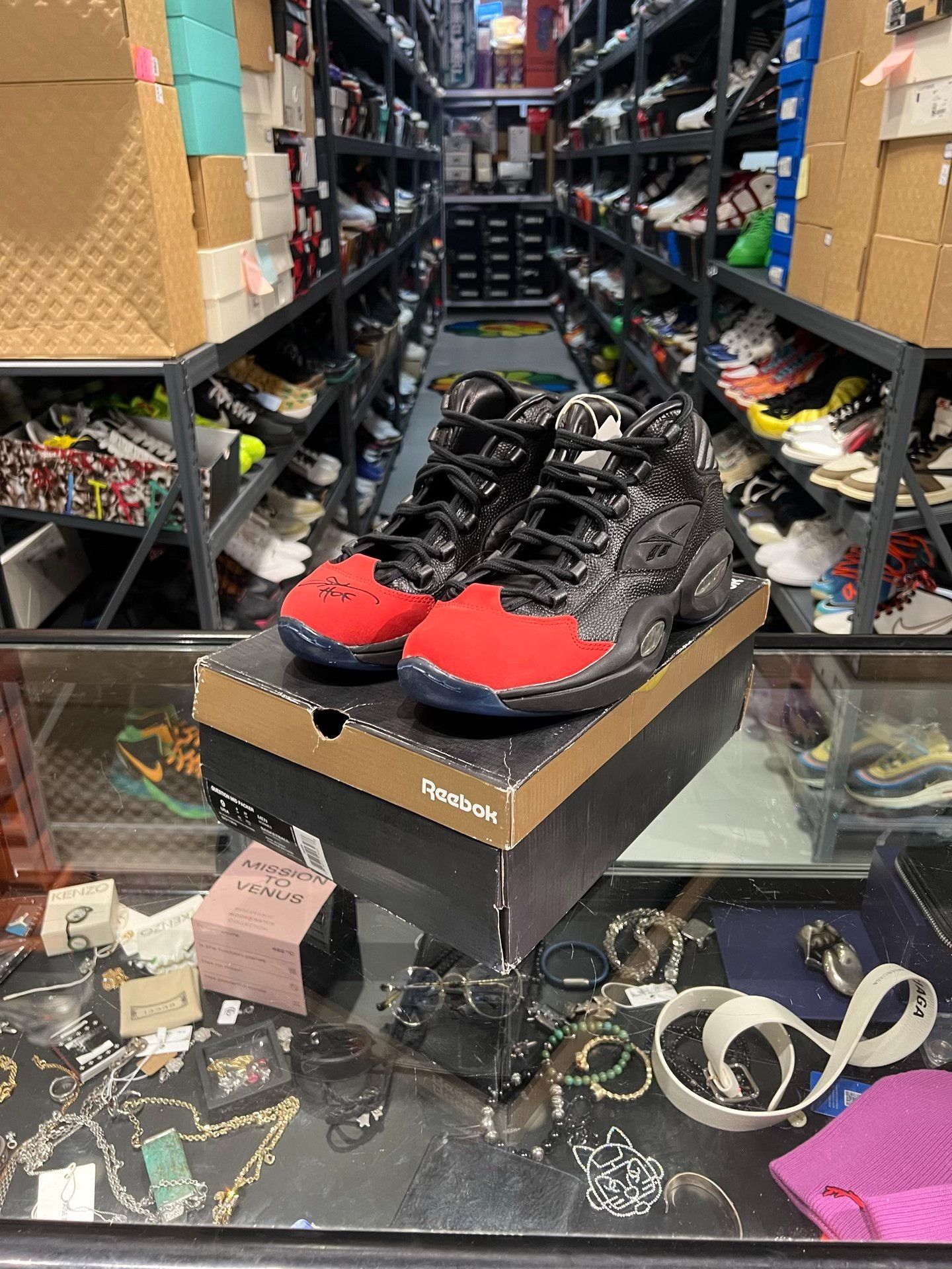 Reebok Reebok Lowtop Sneakers 9.5 Men Size US 9.5 / EU 42-43 - 1 Thumbnail