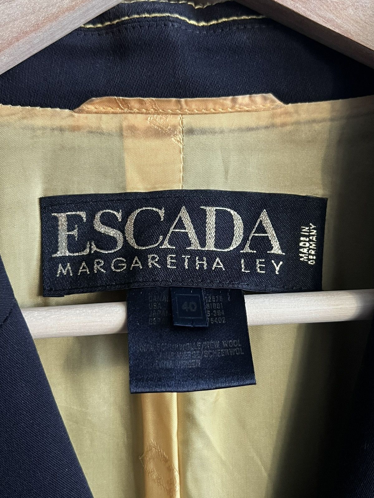Escada Vintage Escada Margaretga Ley Navy/Gold Virgin Wool Blazer Size M / US 6-8 / IT 42-44 - 10 Thumbnail