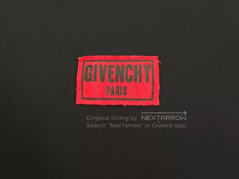 Givenchy Givenchy Short Sleeve T-Shirt Size US M / EU 48-50 / 2 - 5 Thumbnail